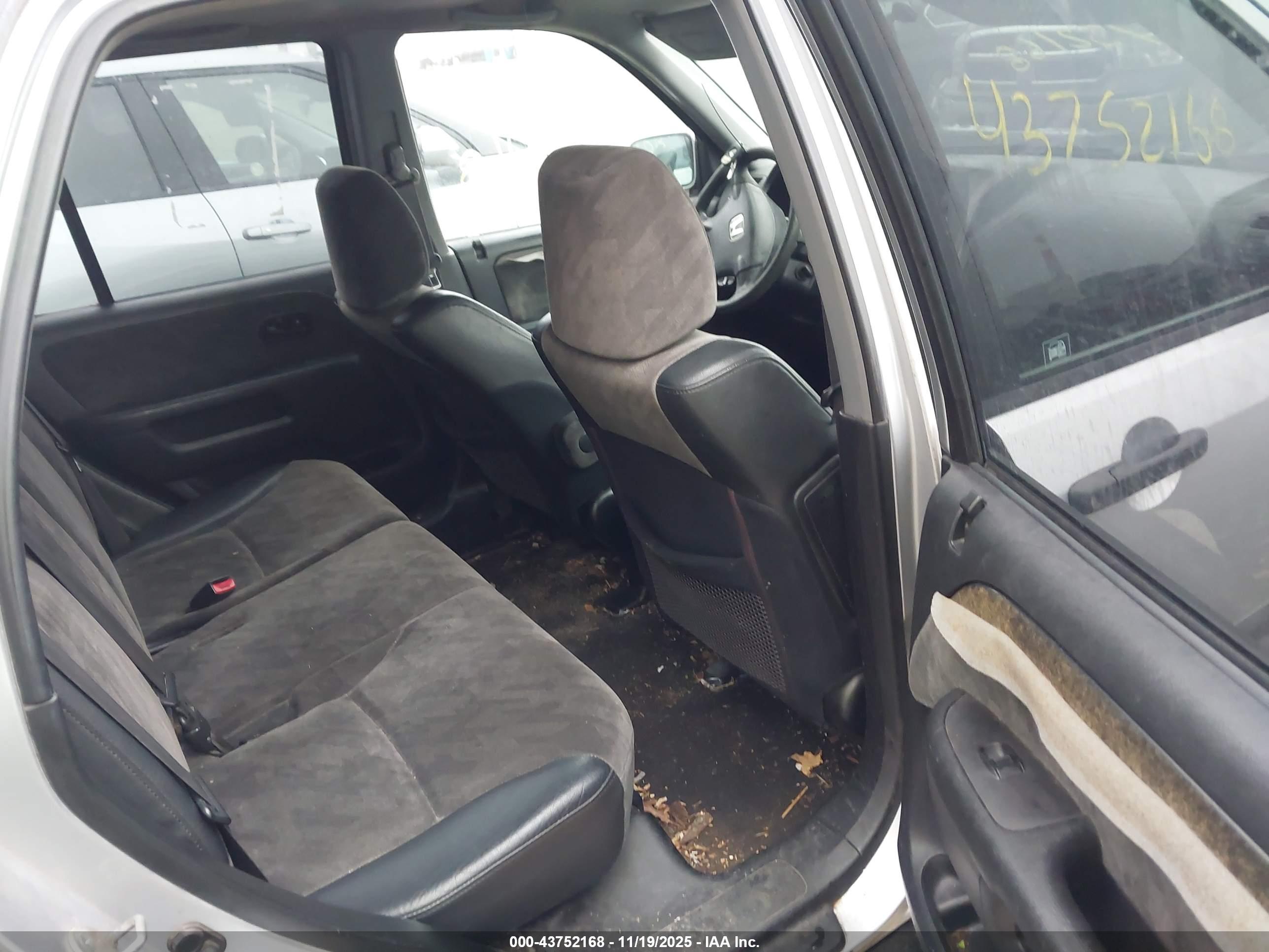 HONDA CR-V image 8