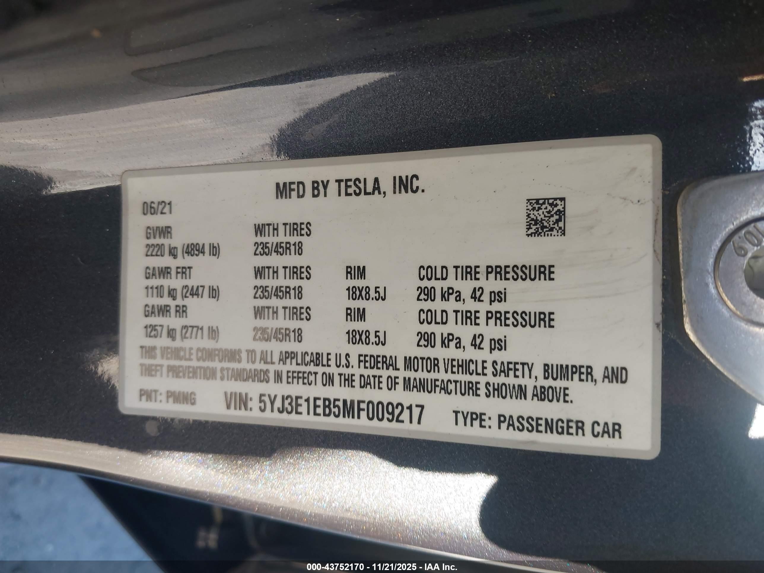 TESLA MODEL image 9