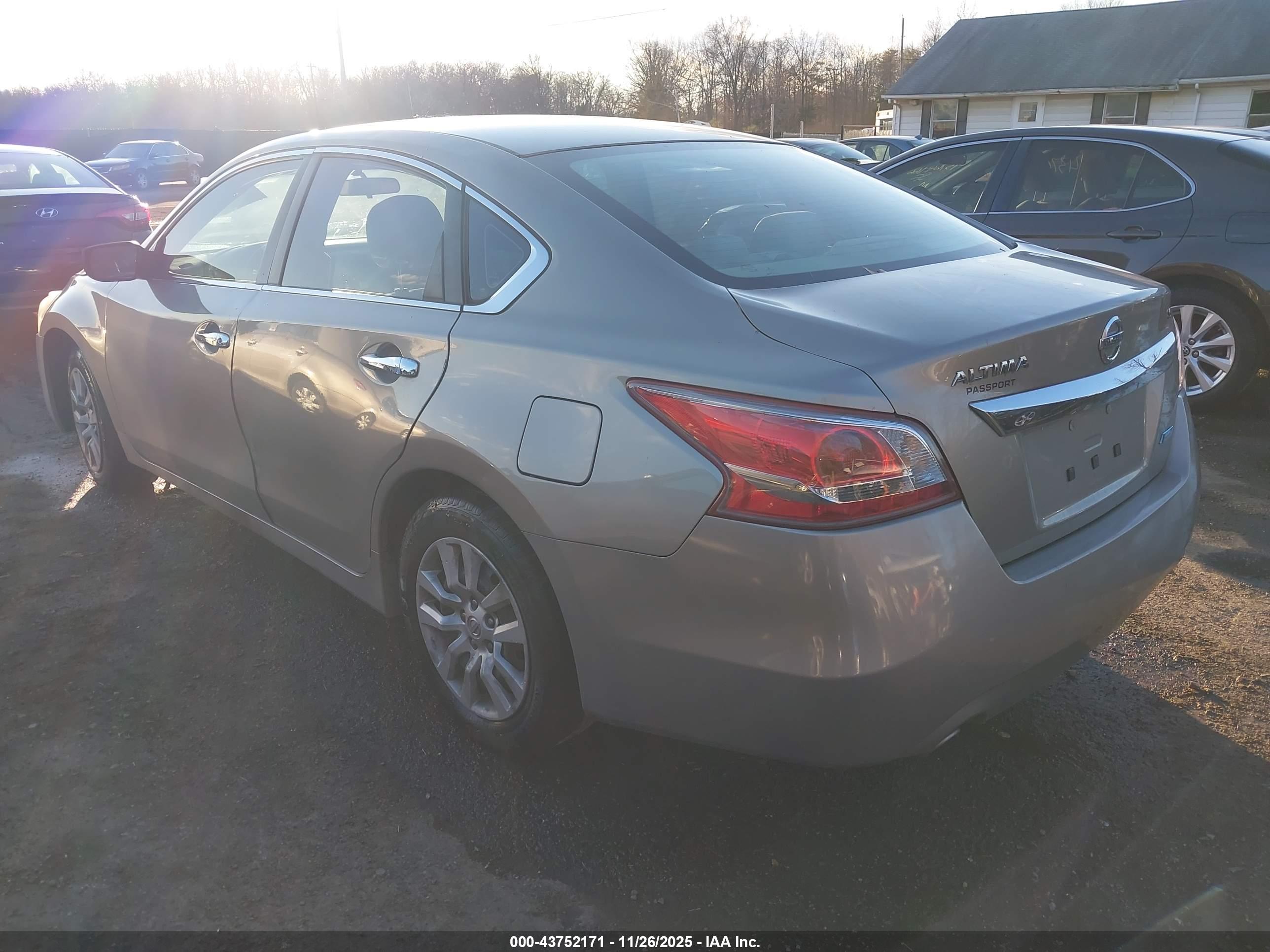 NISSAN ALTIMA image 3