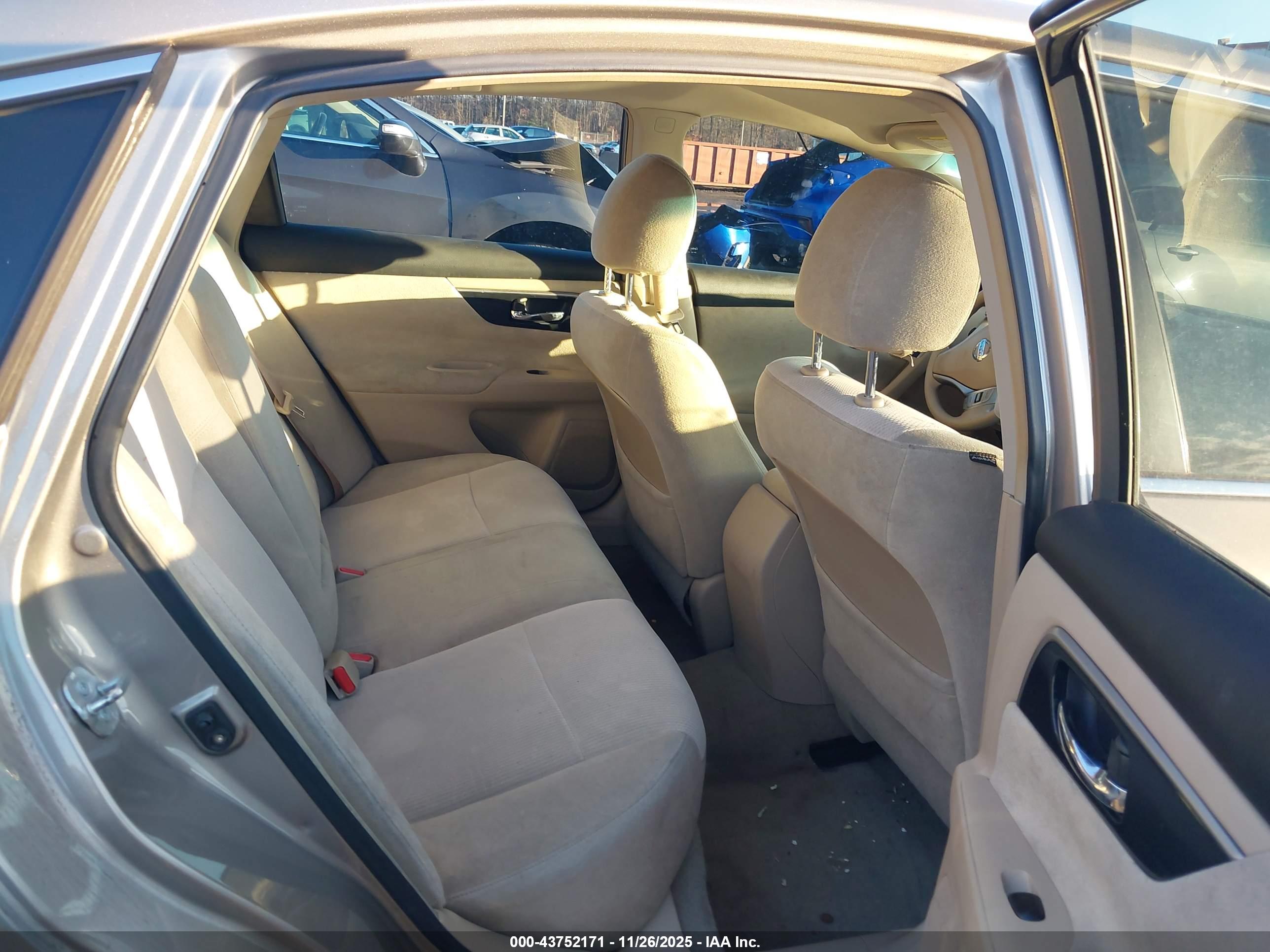 NISSAN ALTIMA image 8