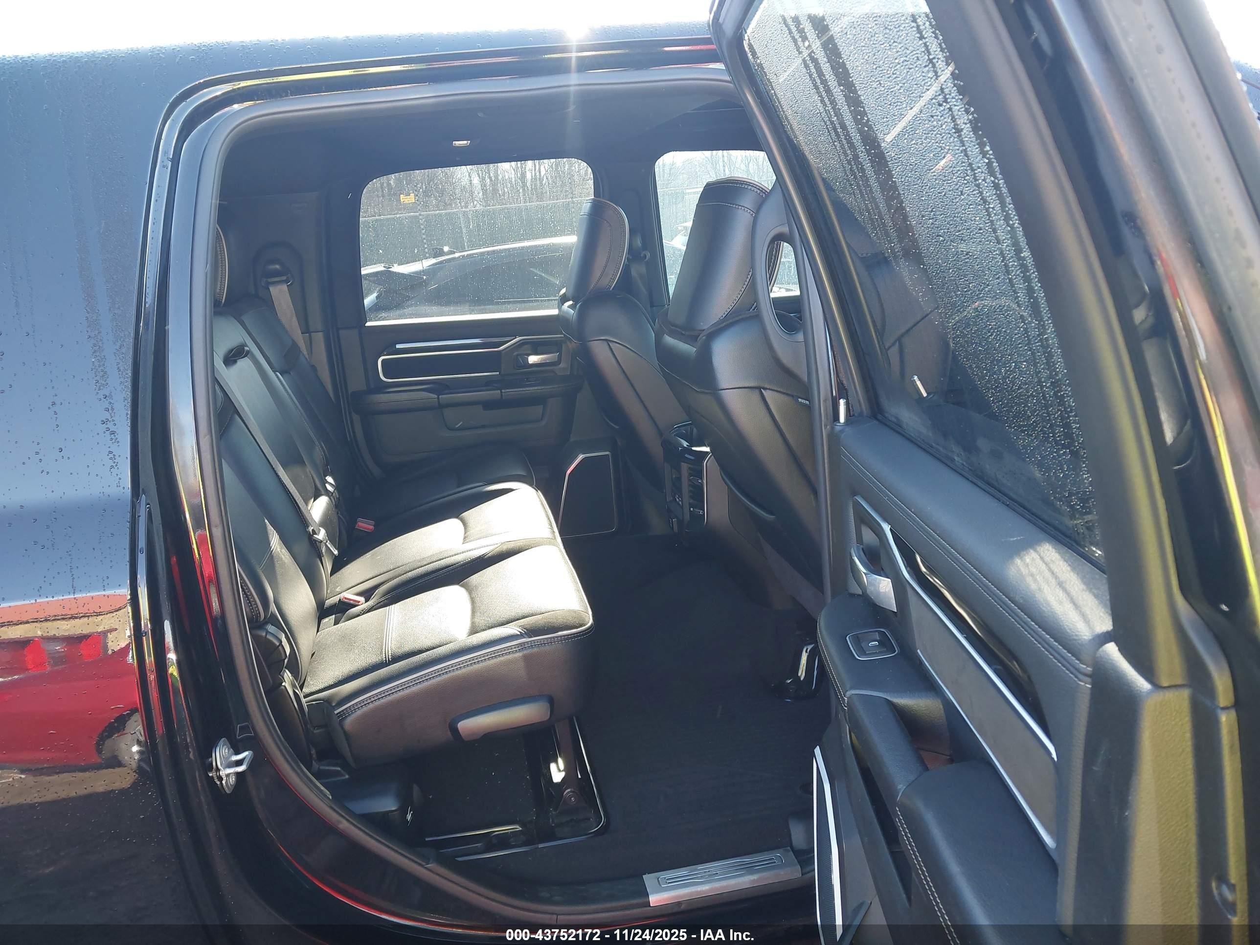 RAM 2500 image 8