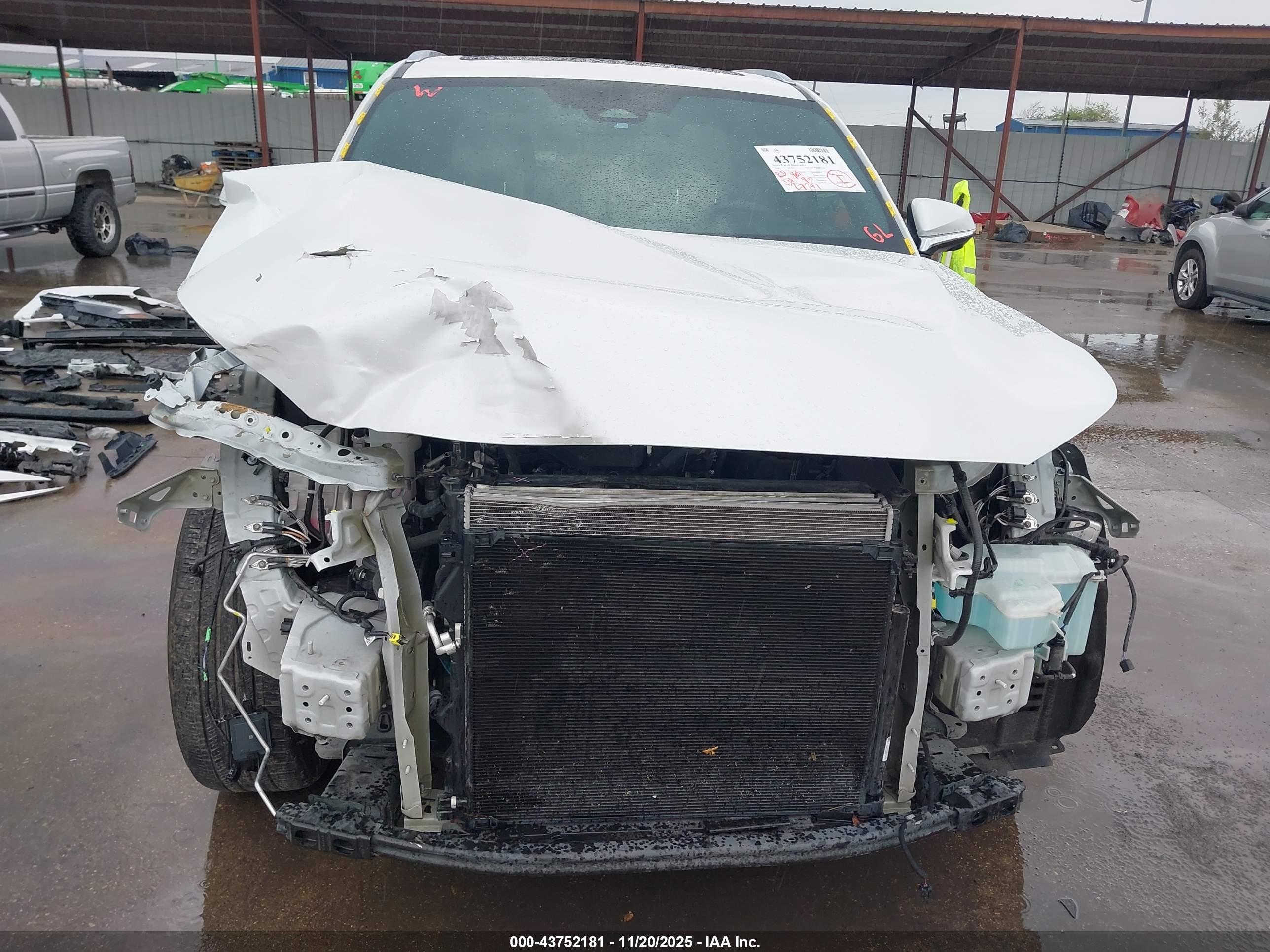 LEXUS TX image 6