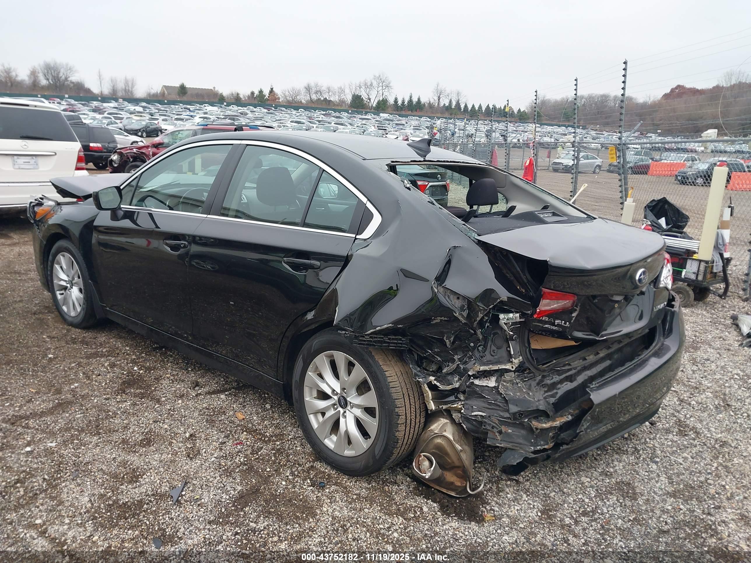 SUBARU LEGACY image 3