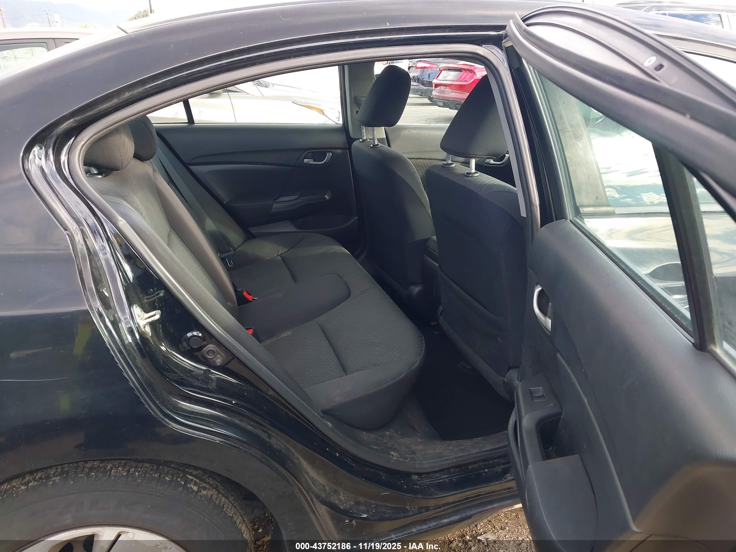 HONDA CIVIC image 8