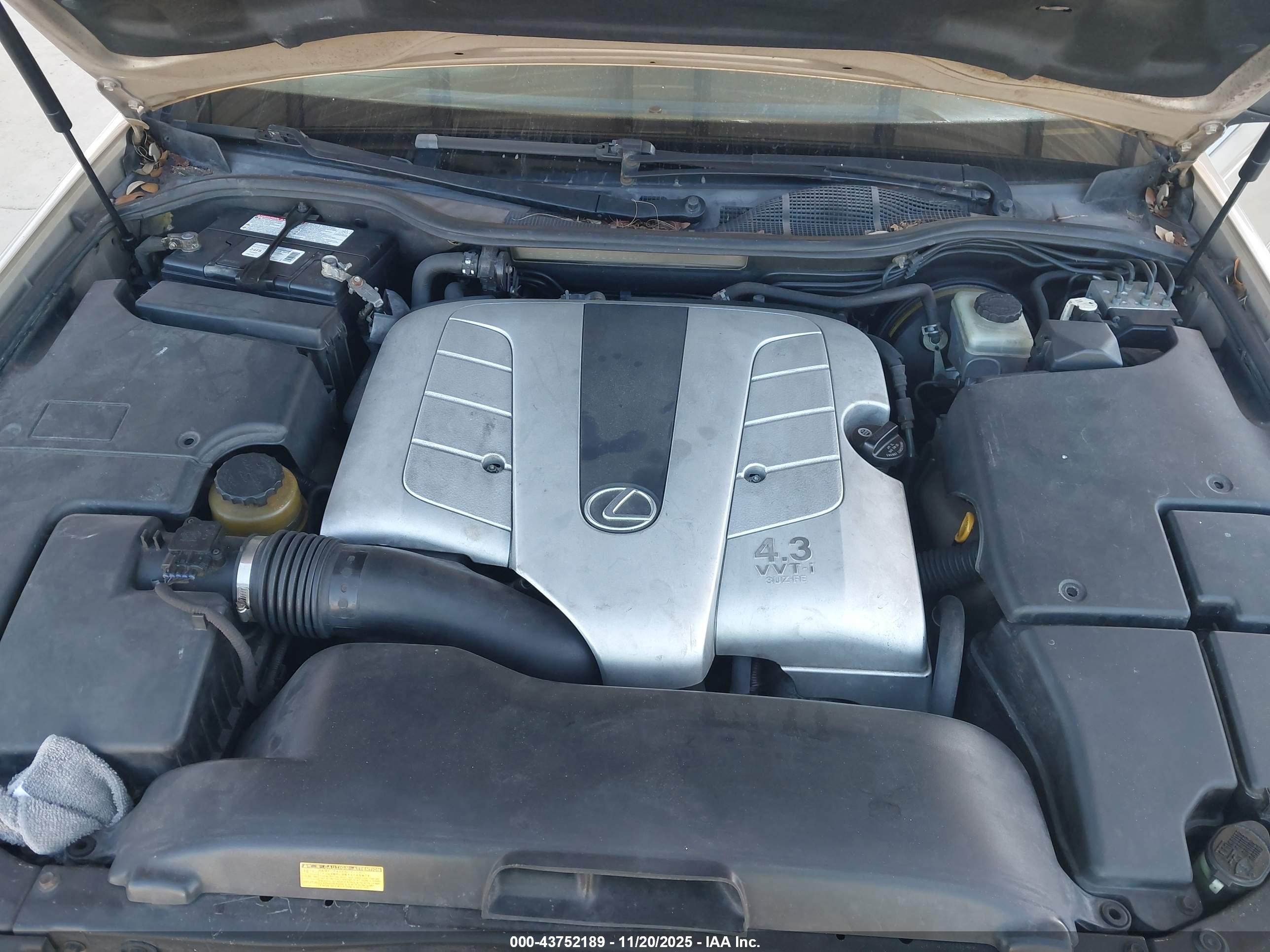 LEXUS LS image 10