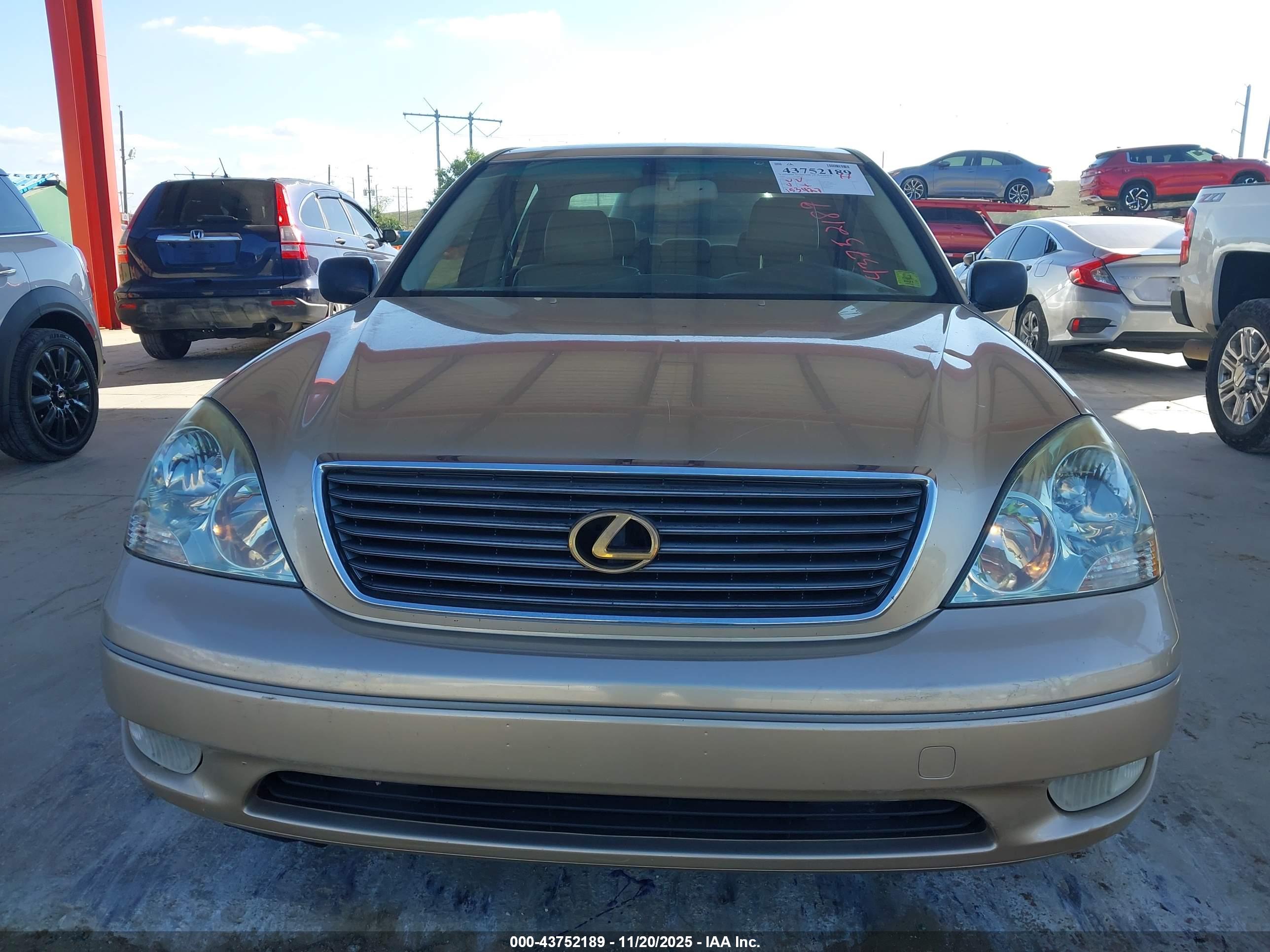LEXUS LS image 6