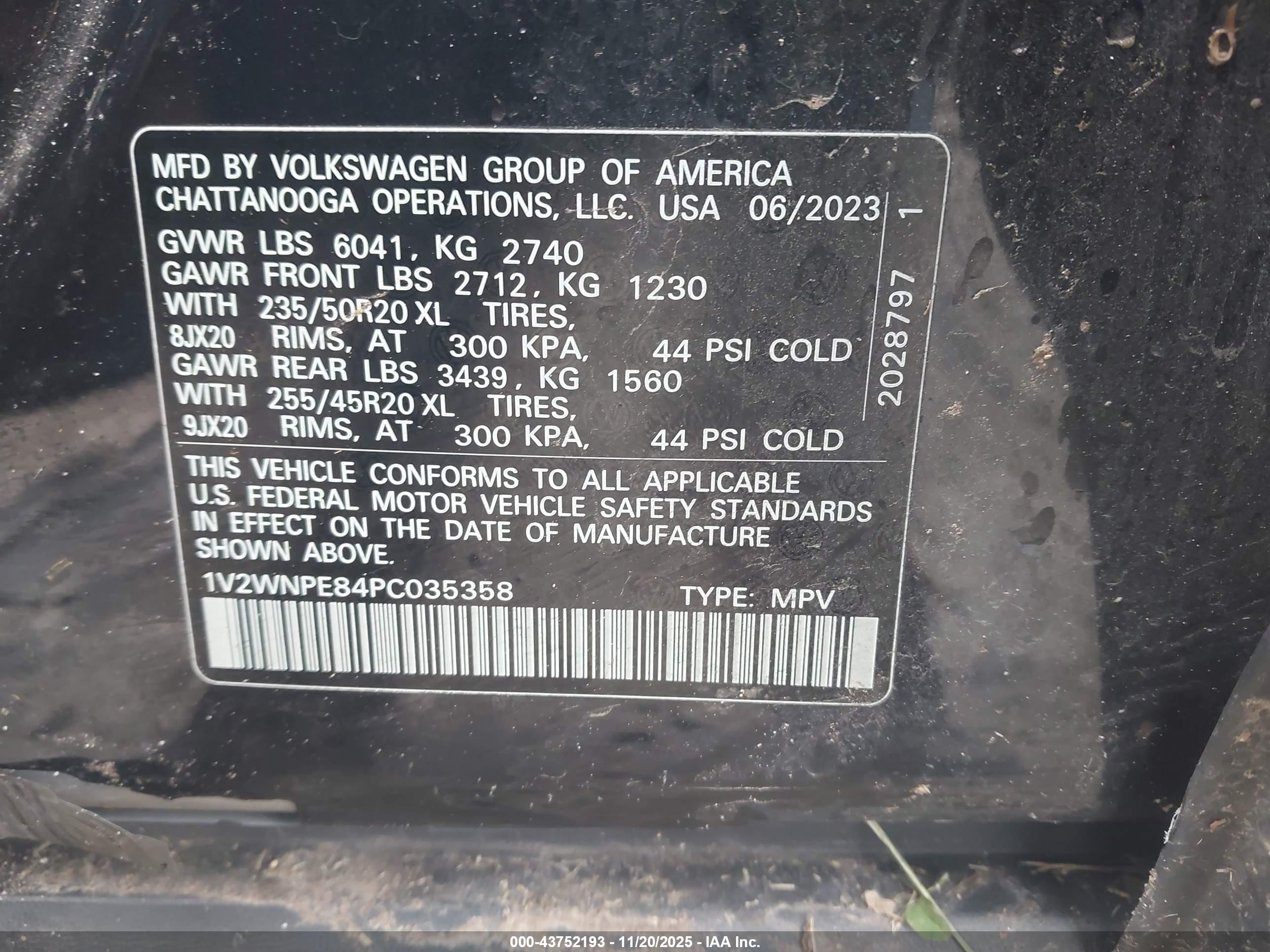 VOLKSWAGEN ID.4 image 9