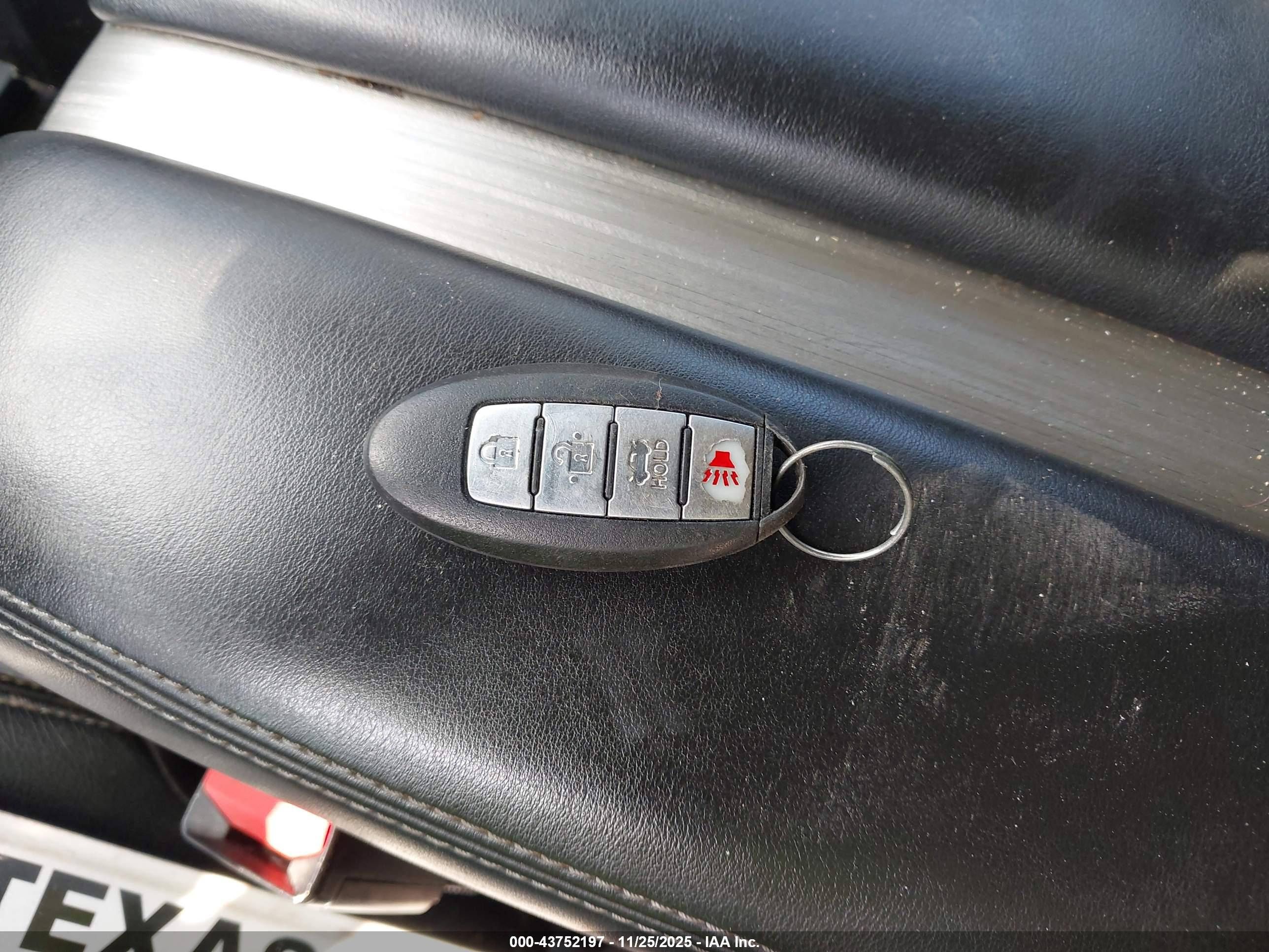 NISSAN MURANO image 11