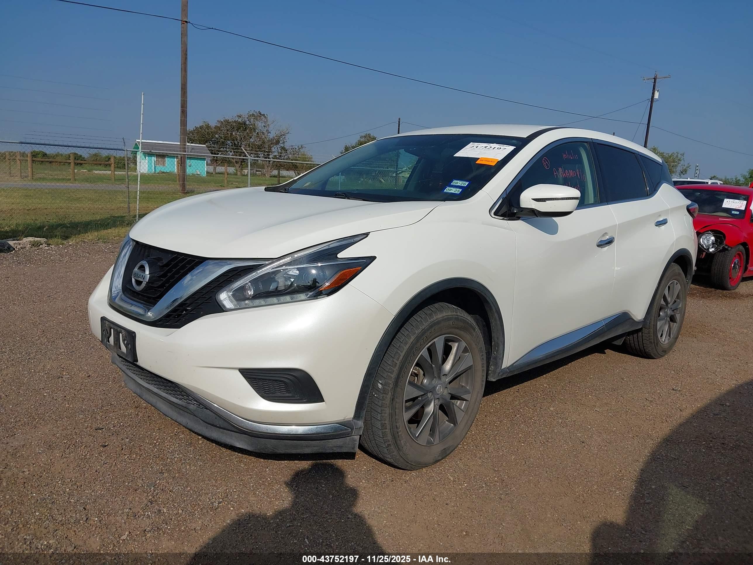 NISSAN MURANO image 2