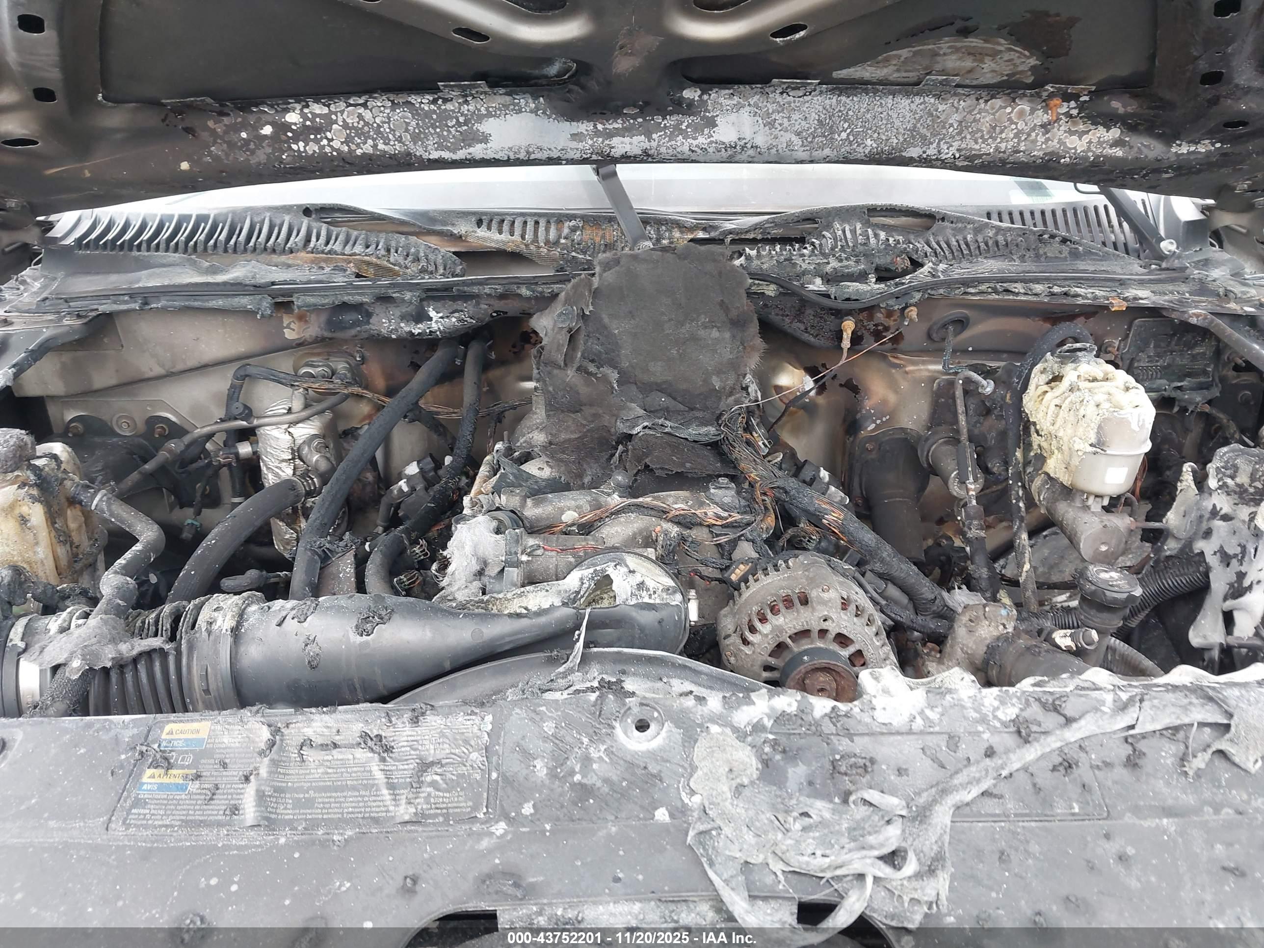 CHEVROLET SILVERADO image 10