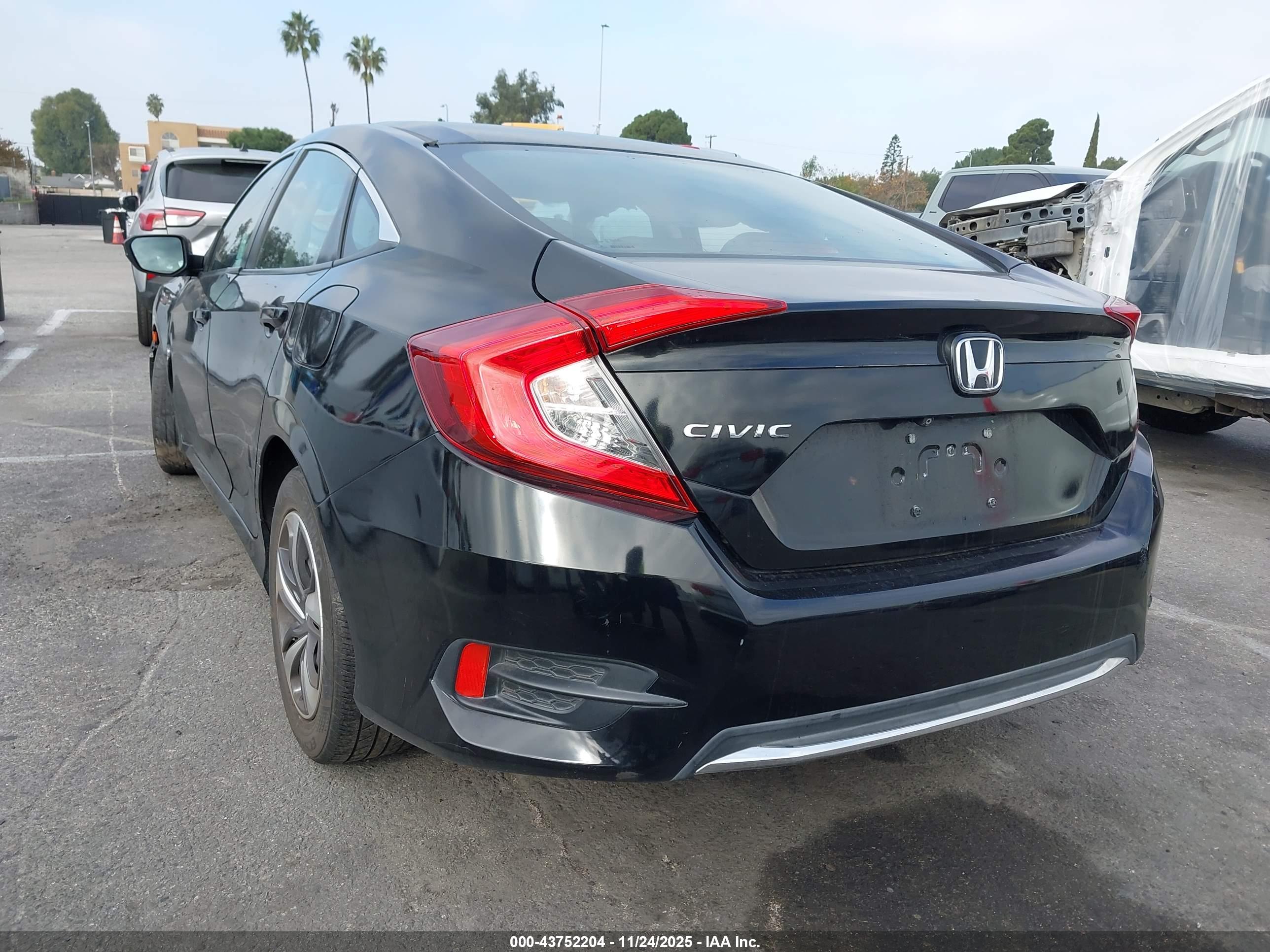 HONDA CIVIC image 3