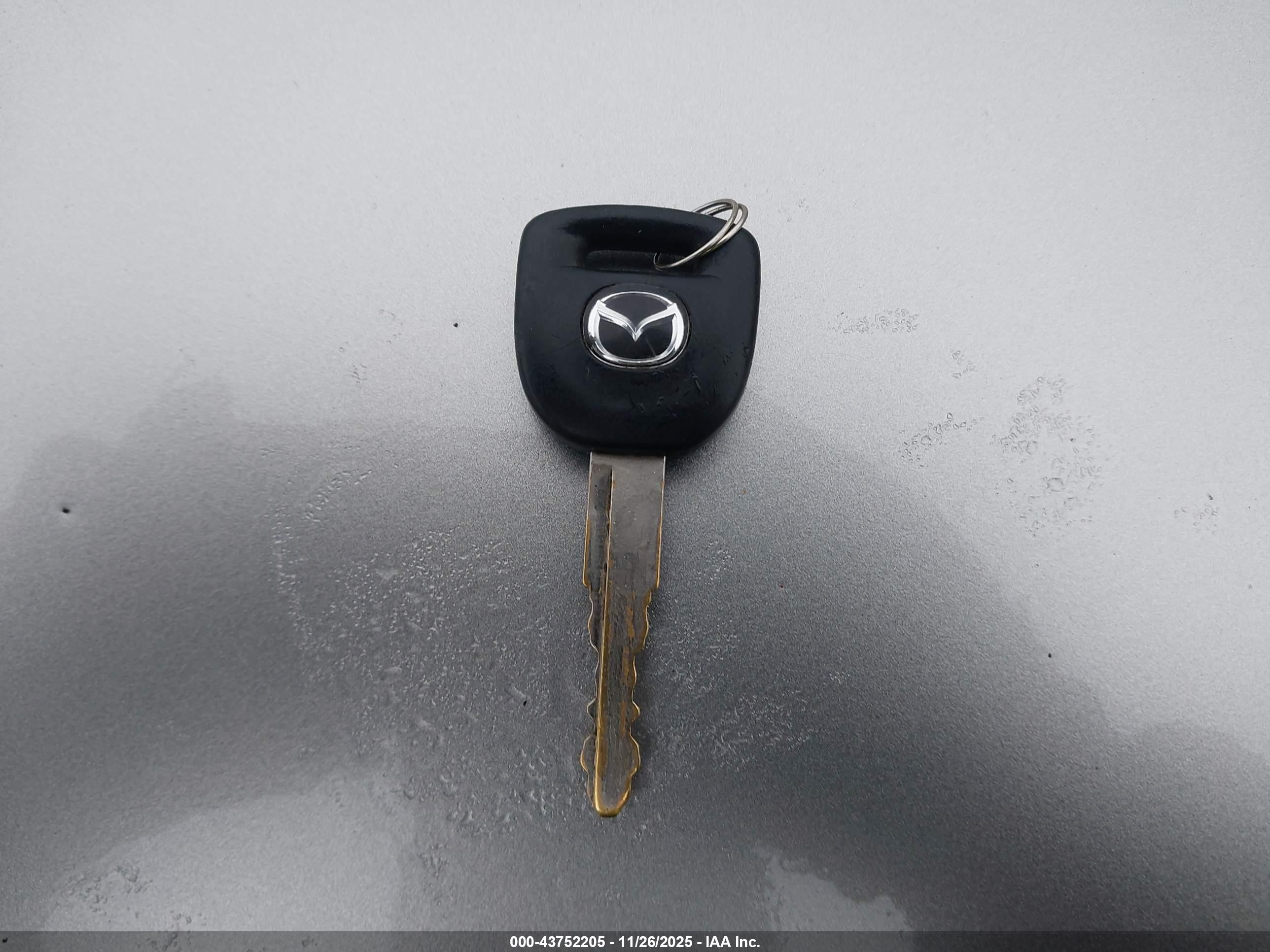 MAZDA MAZDA3 image 11