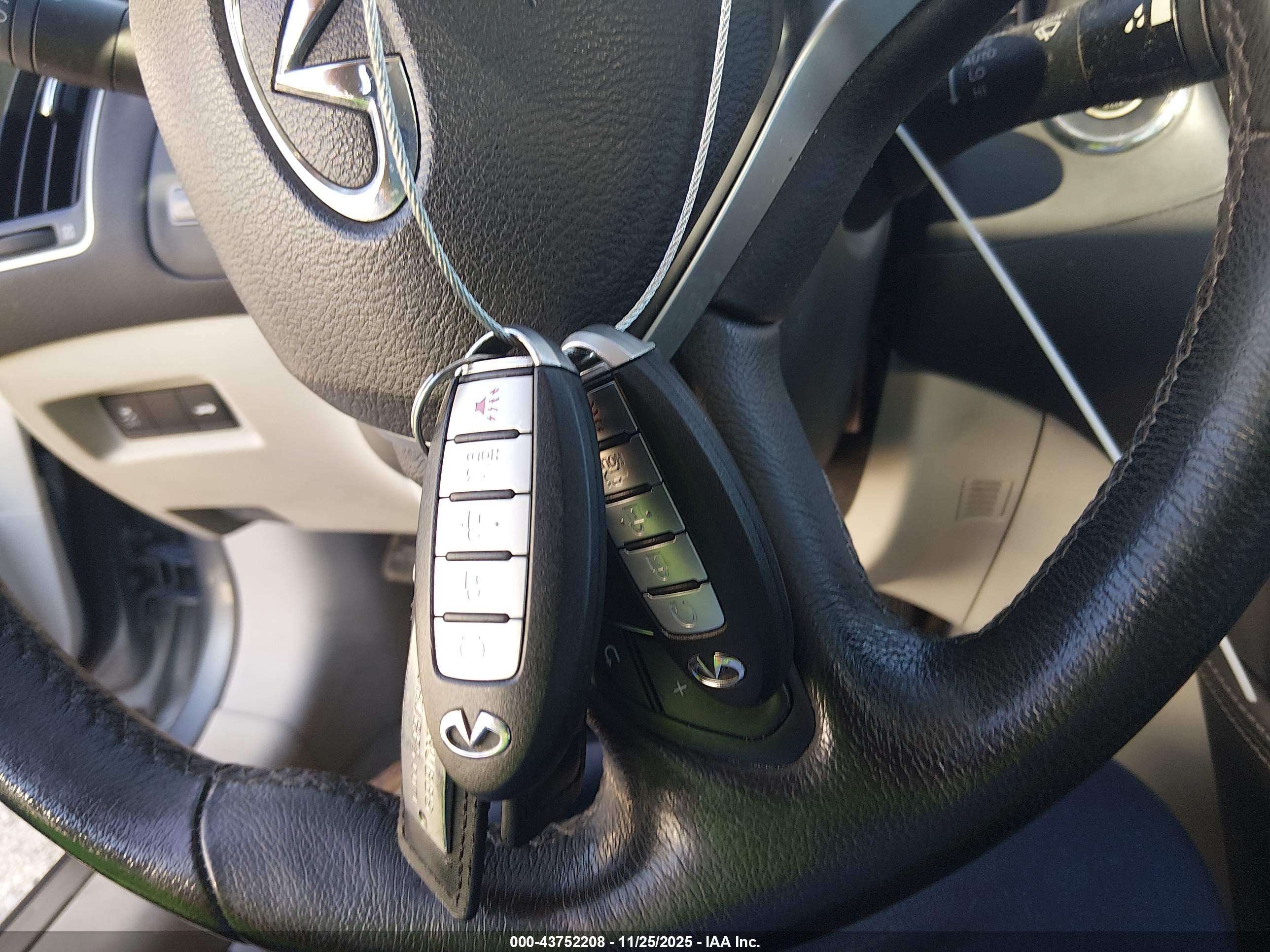 INFINITI Q50 image 11