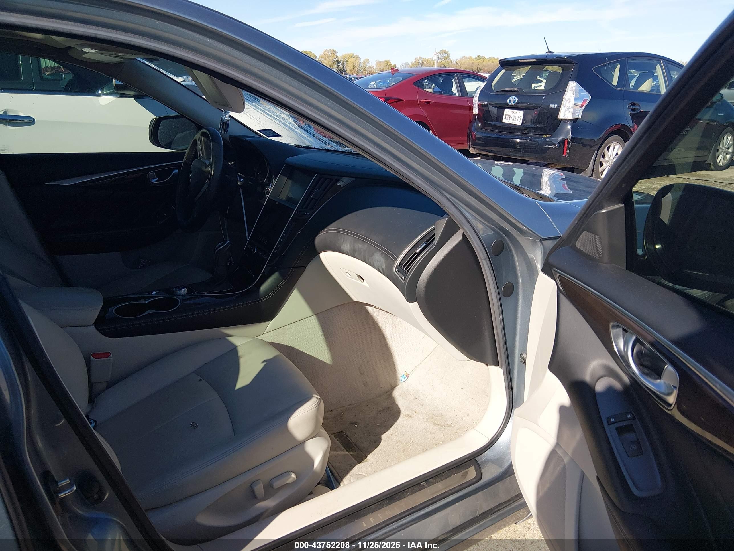 INFINITI Q50 image 5