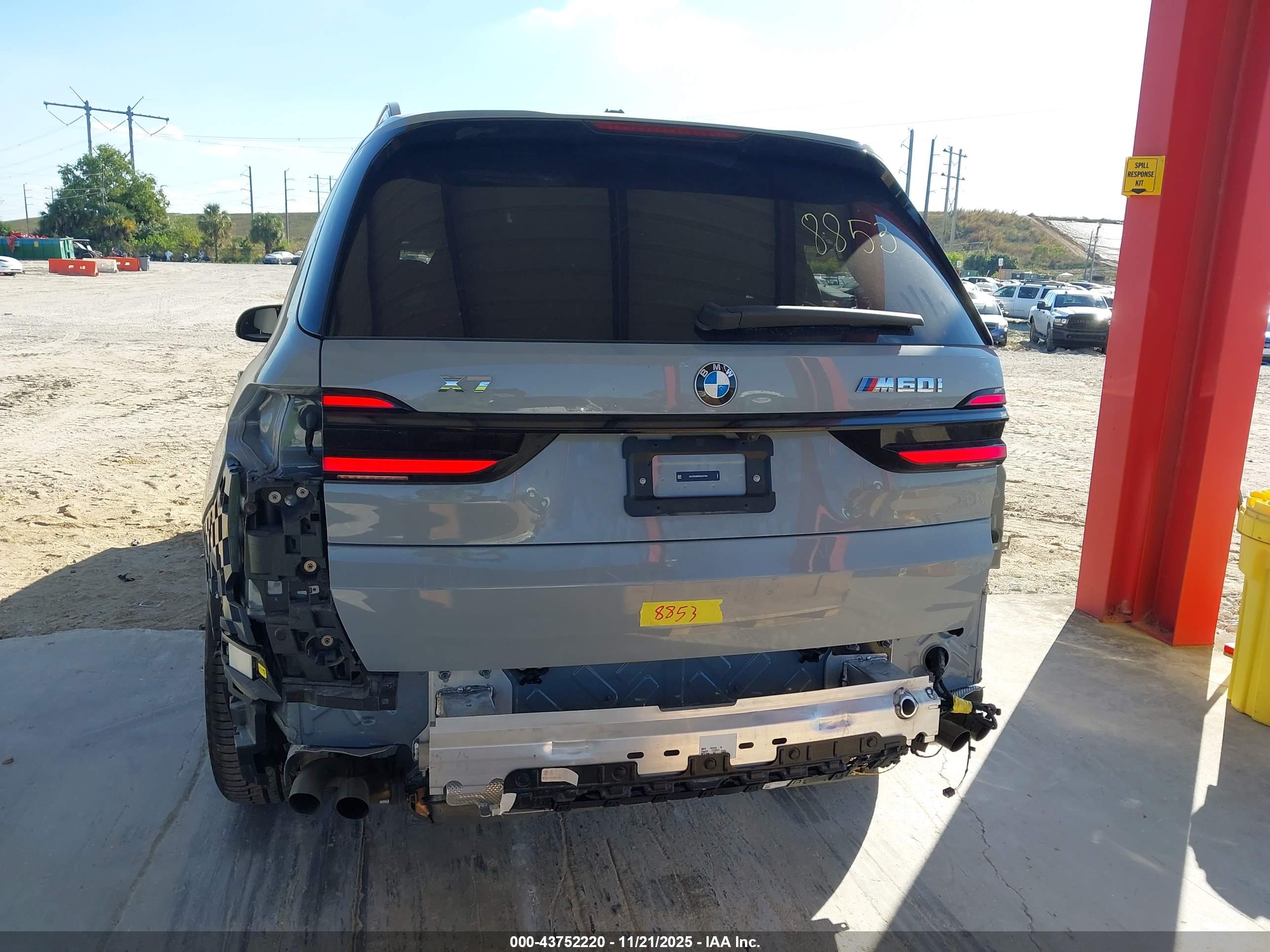 BMW X7 image 6