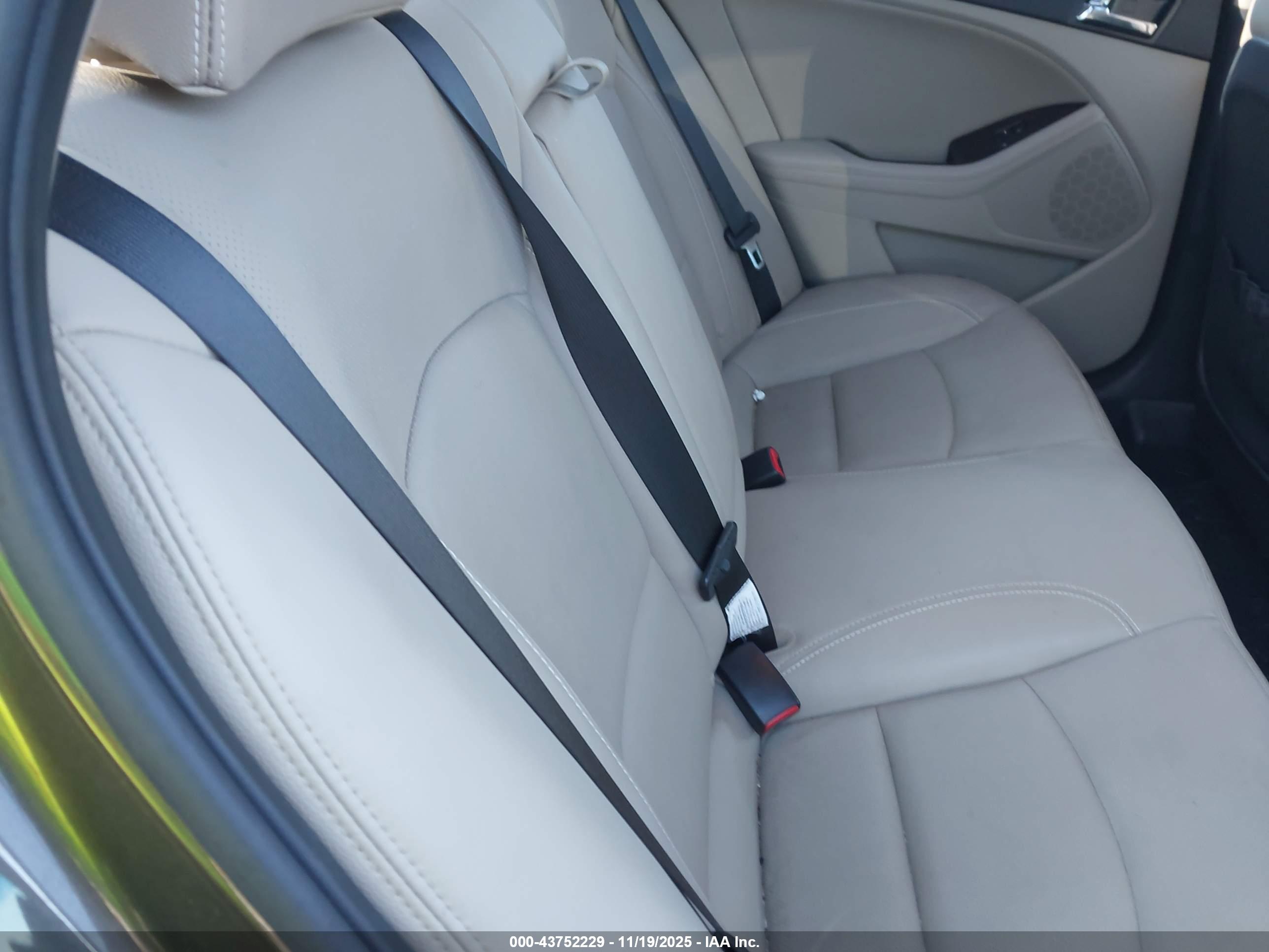 KIA OPTIMA image 8