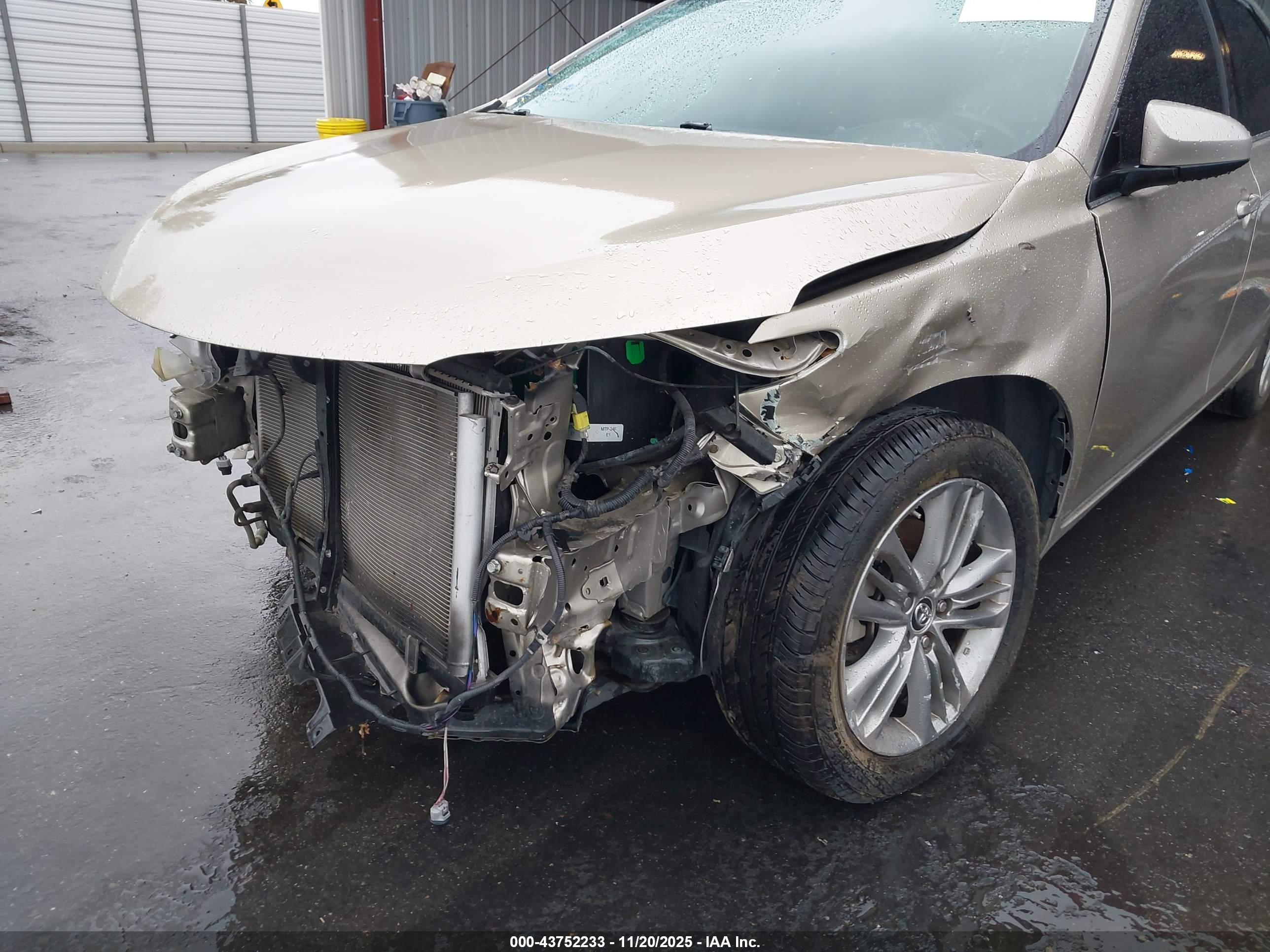 TOYOTA CAMRY image 6