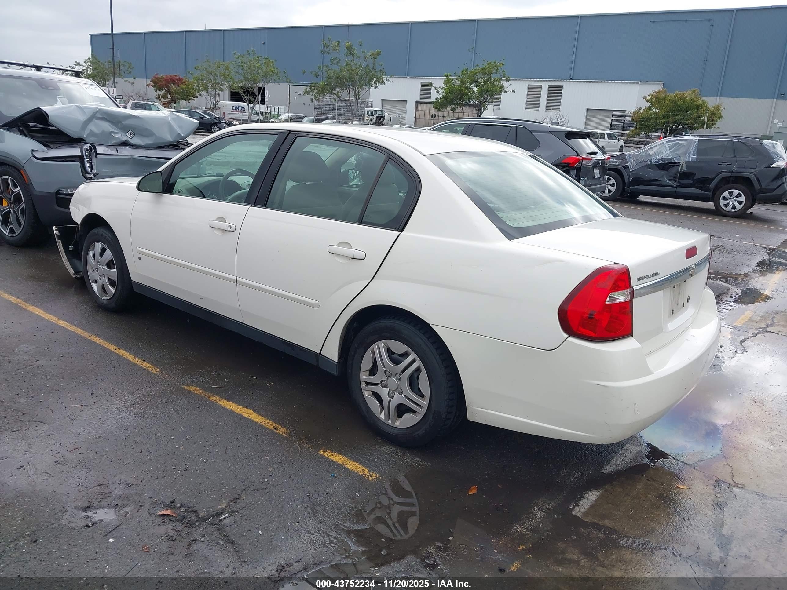 CHEVROLET MALIBU image 3