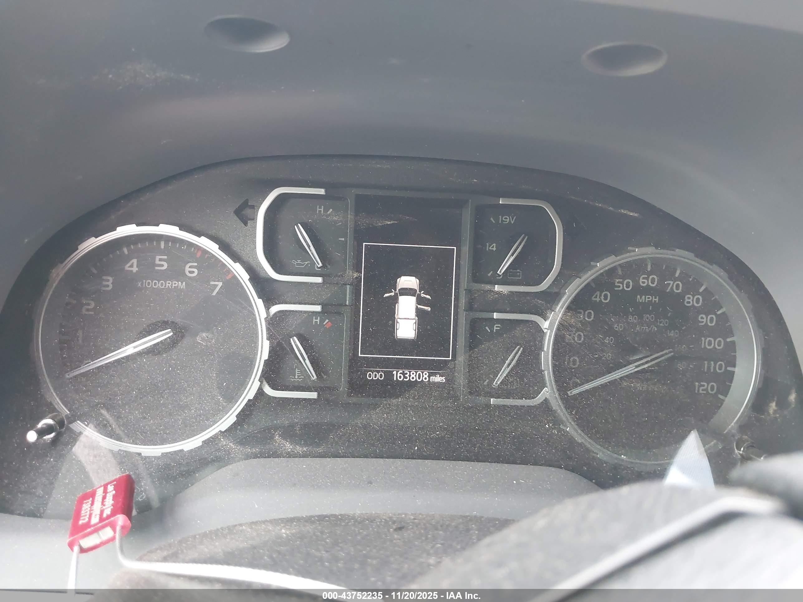 TOYOTA TUNDRA image 7