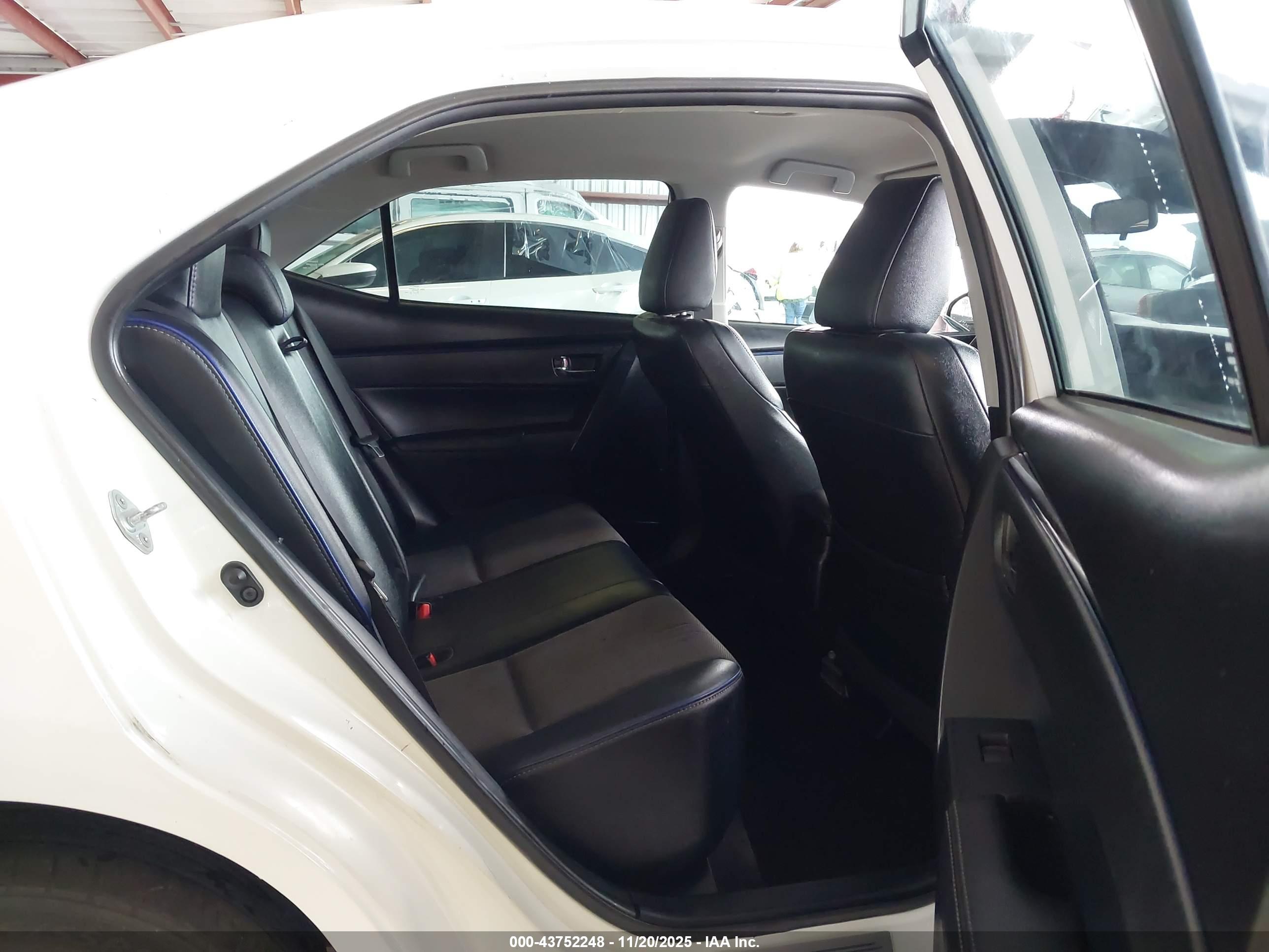 TOYOTA COROLLA image 8