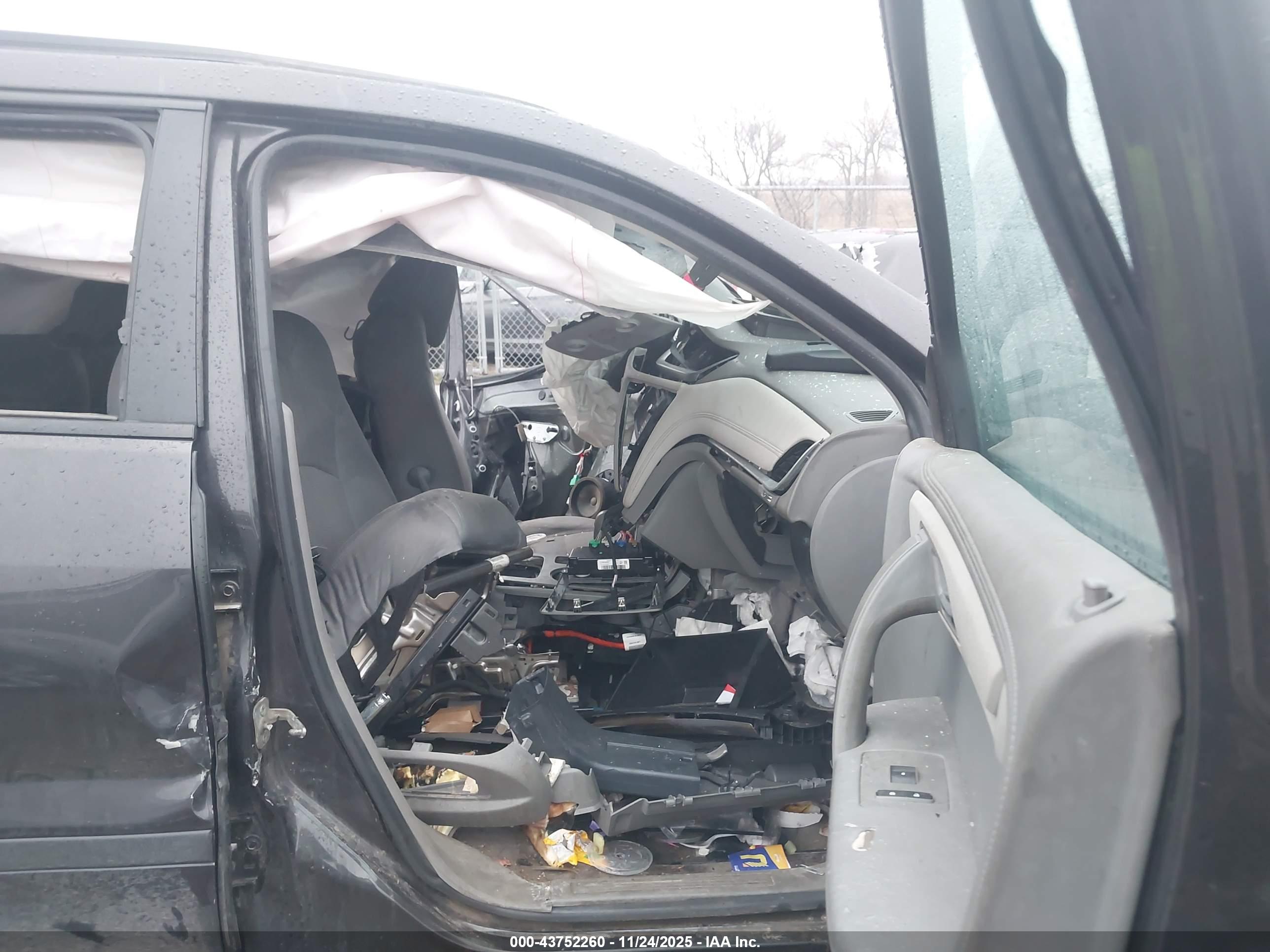 CHEVROLET TRAVERSE image 5
