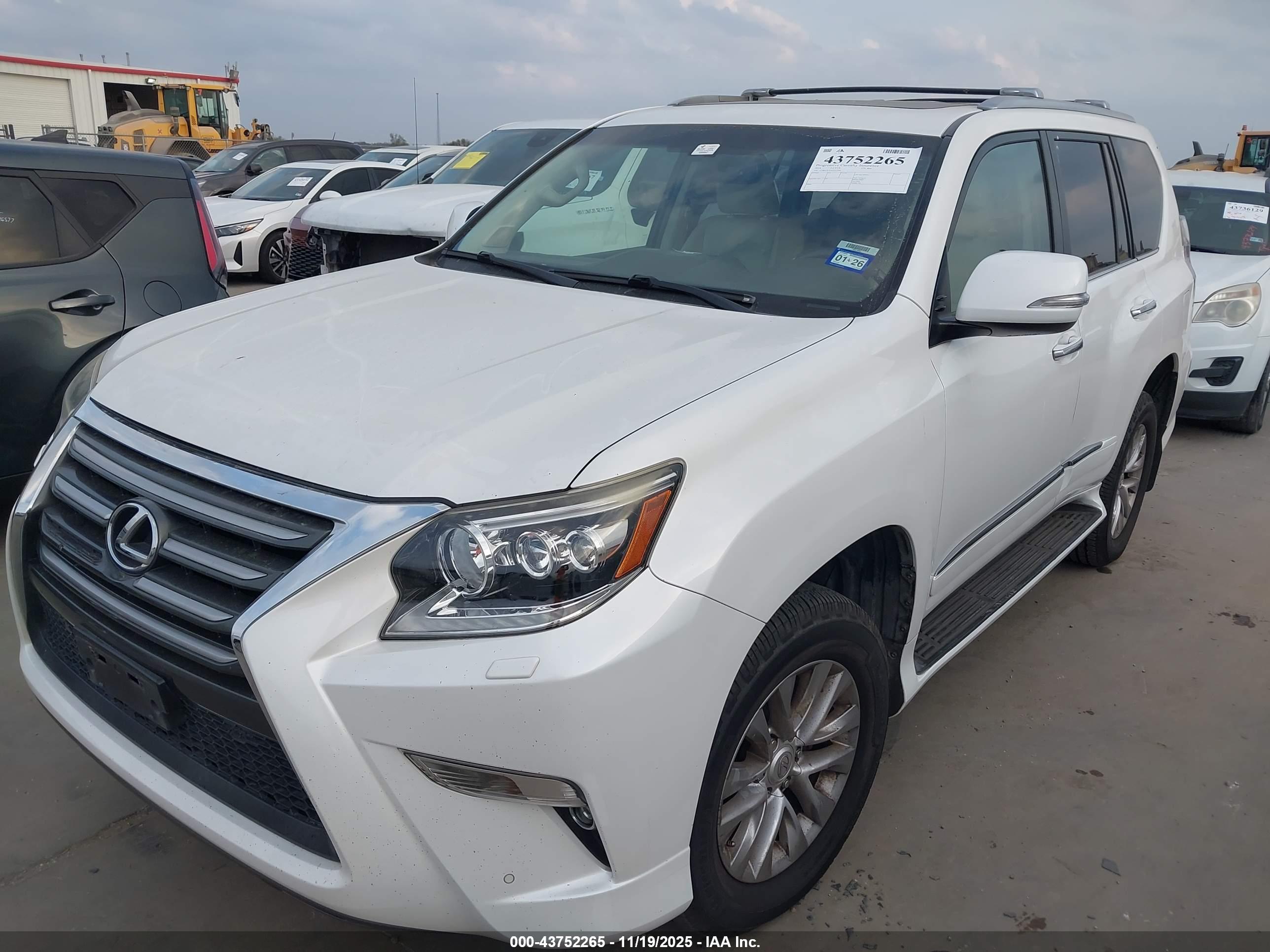 LEXUS GX image 2