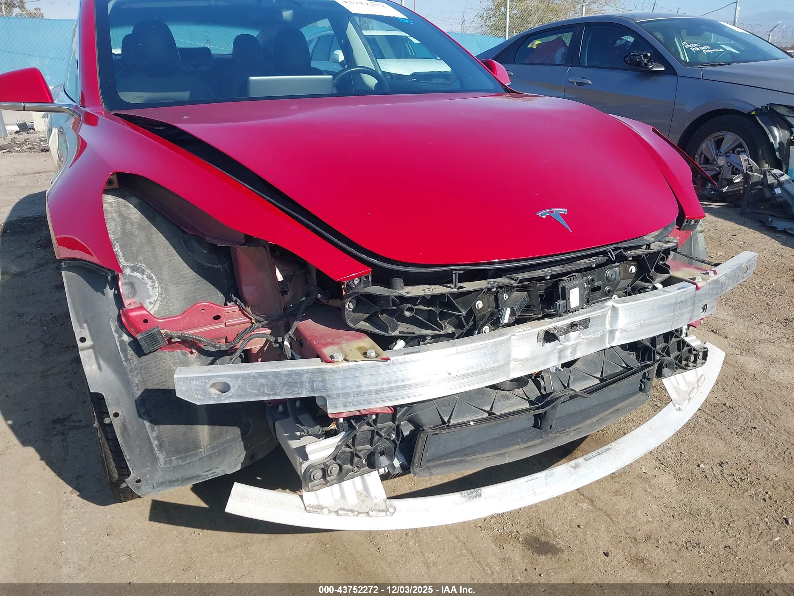 TESLA MODEL image 6