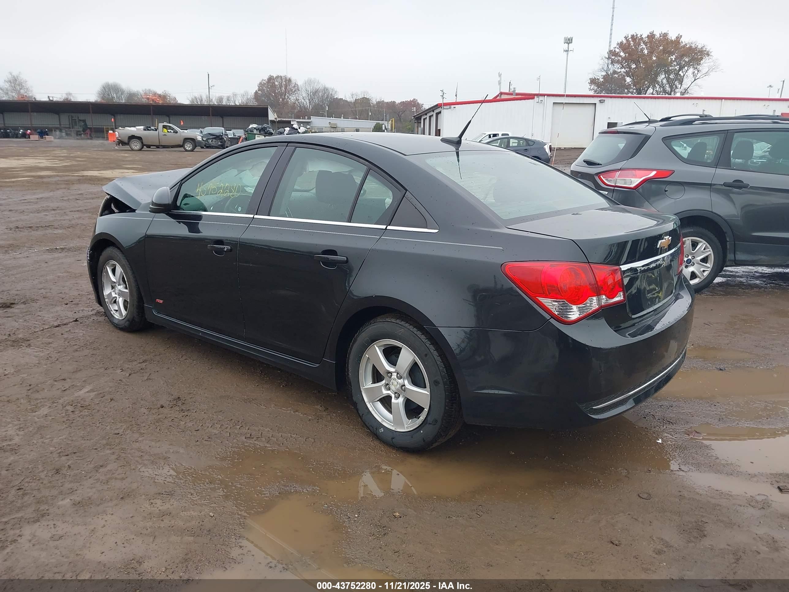 CHEVROLET CRUZE image 3