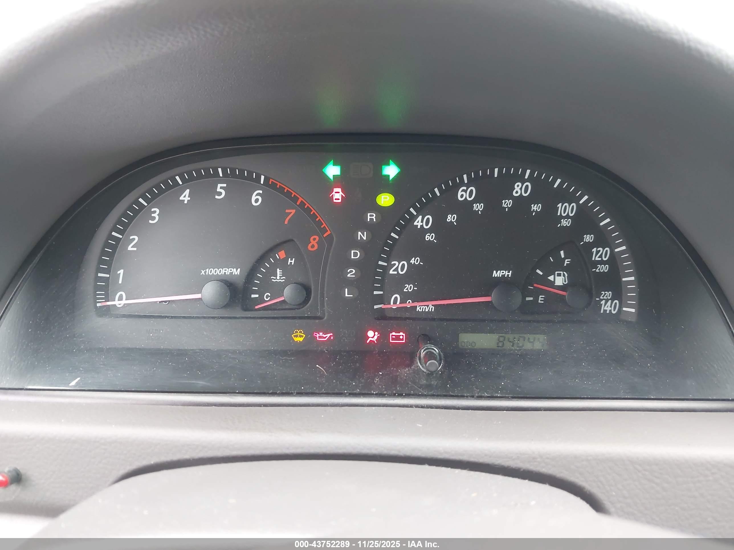 TOYOTA CAMRY image 7