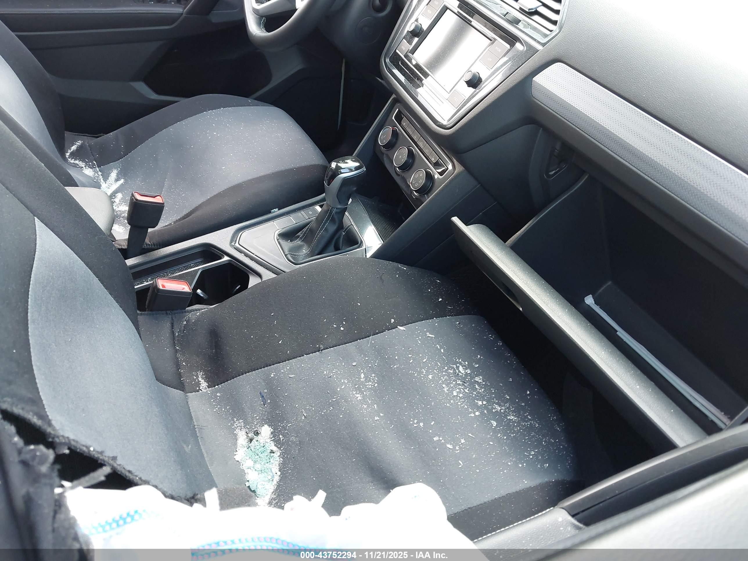 VOLKSWAGEN TIGUAN image 5