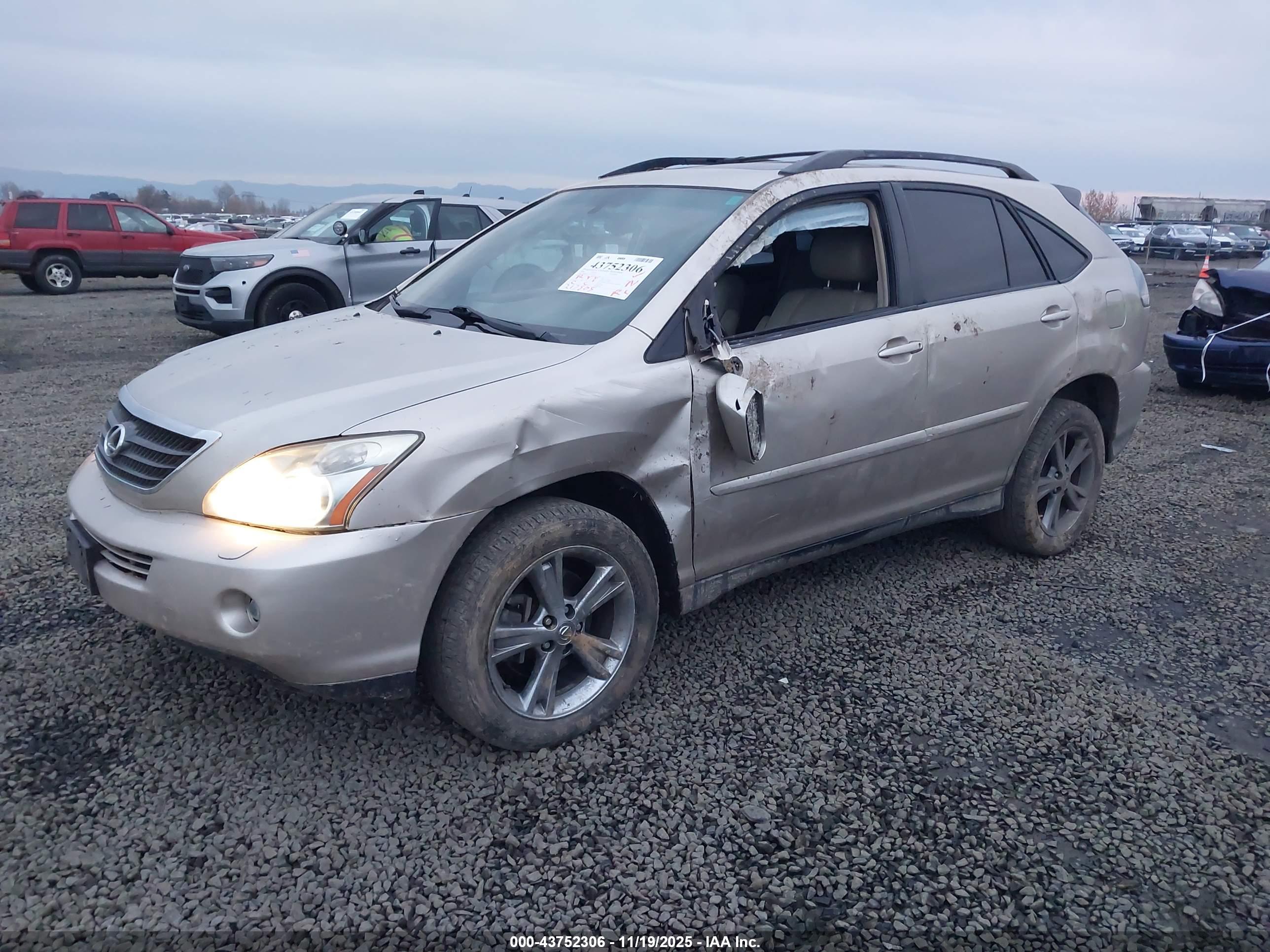LEXUS RX image 2