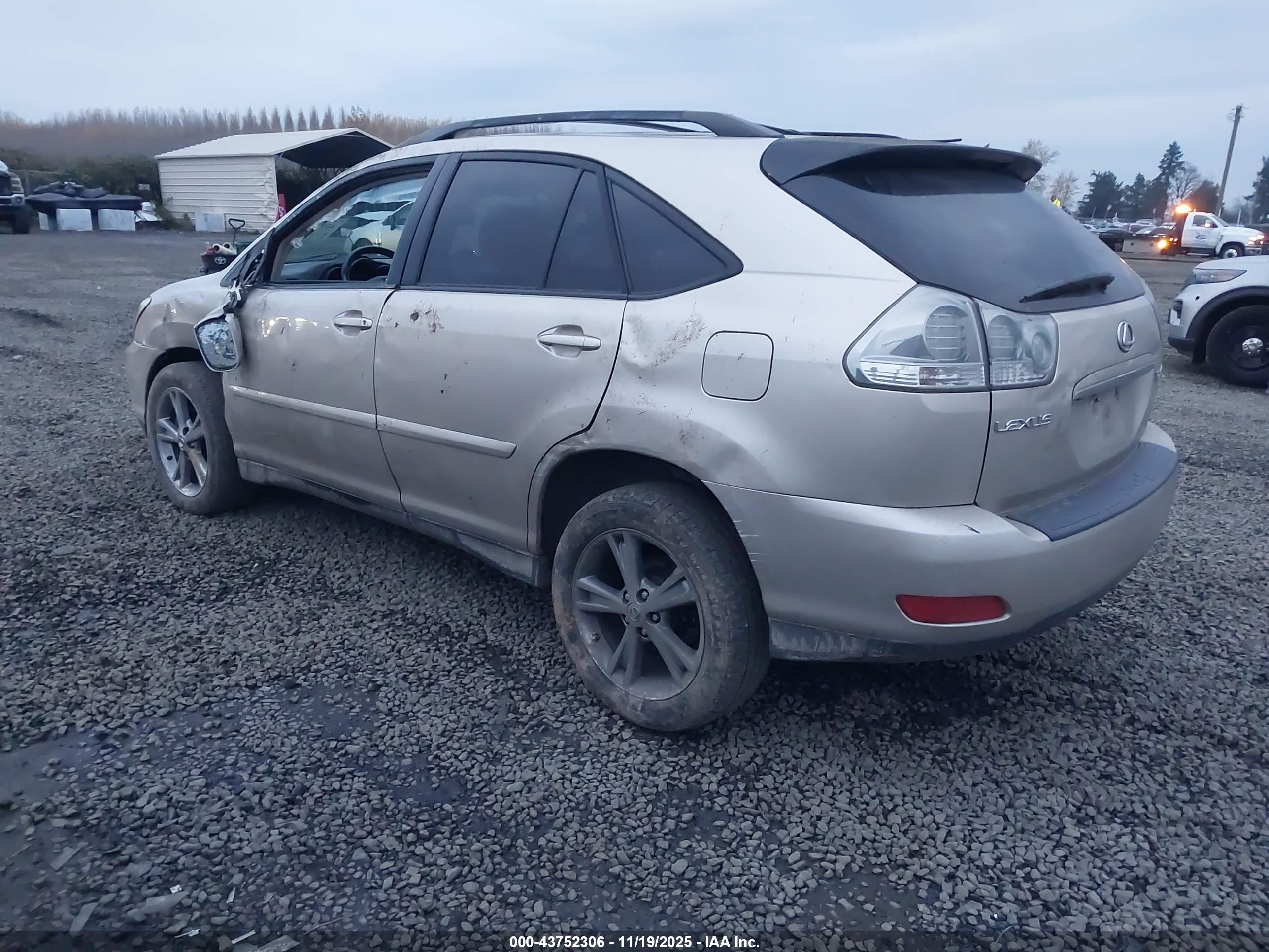 LEXUS RX image 3
