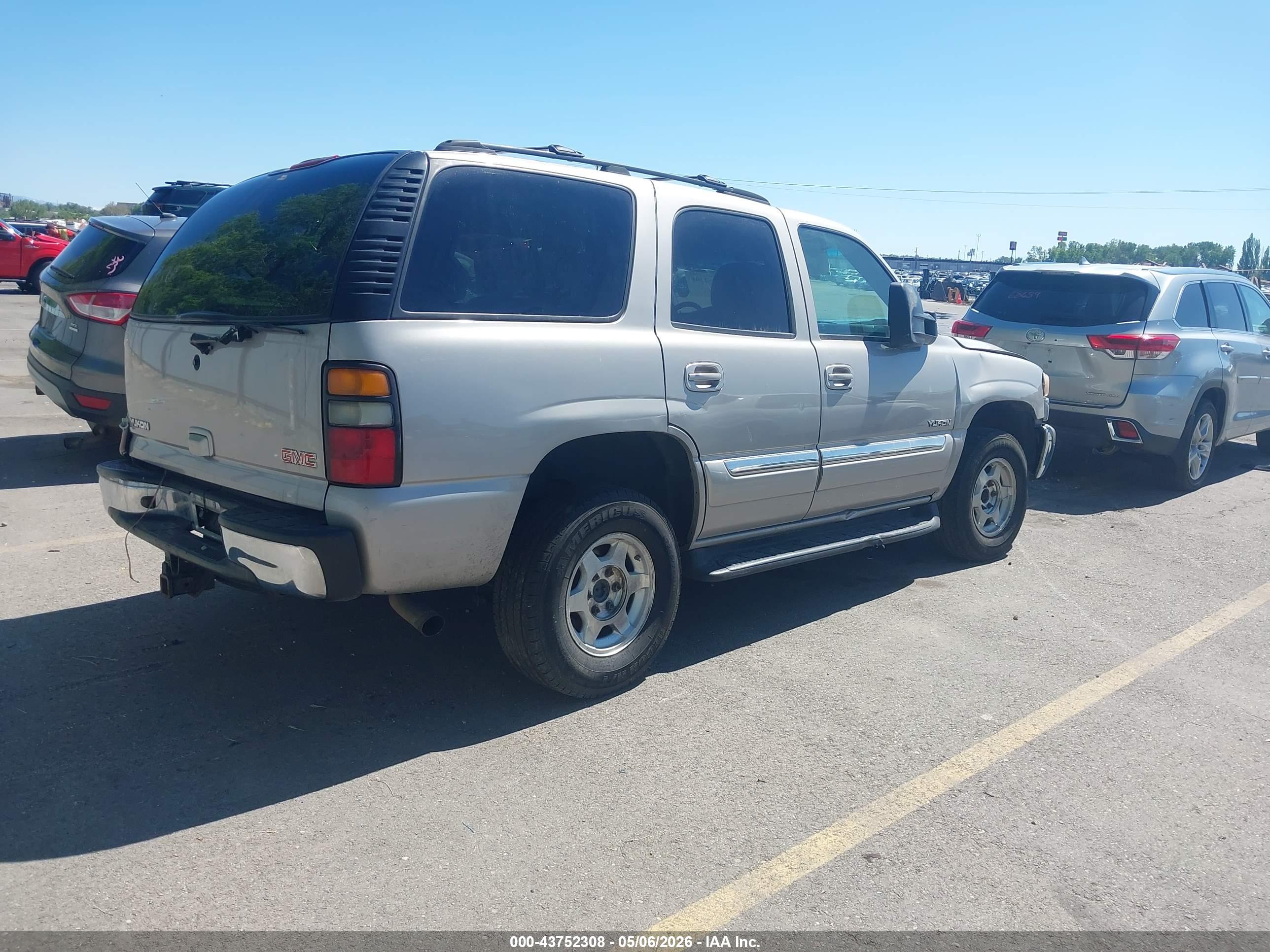 GMC YUKON image 4