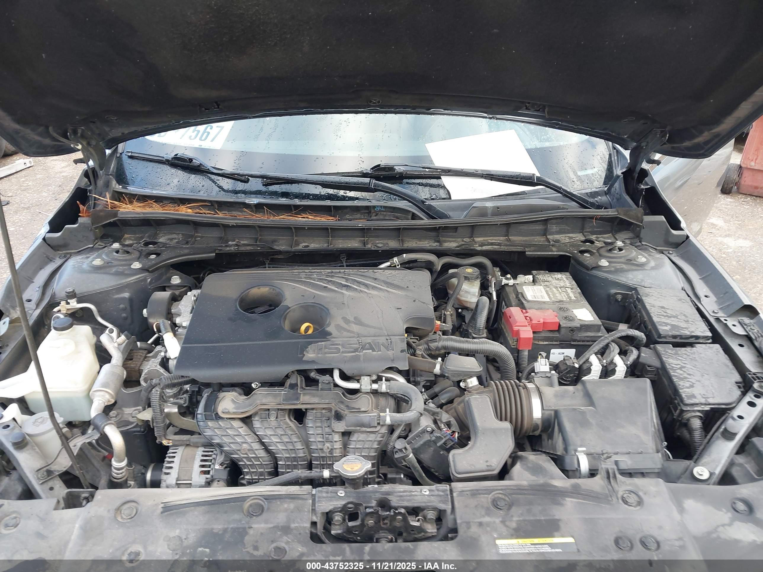NISSAN ALTIMA image 10