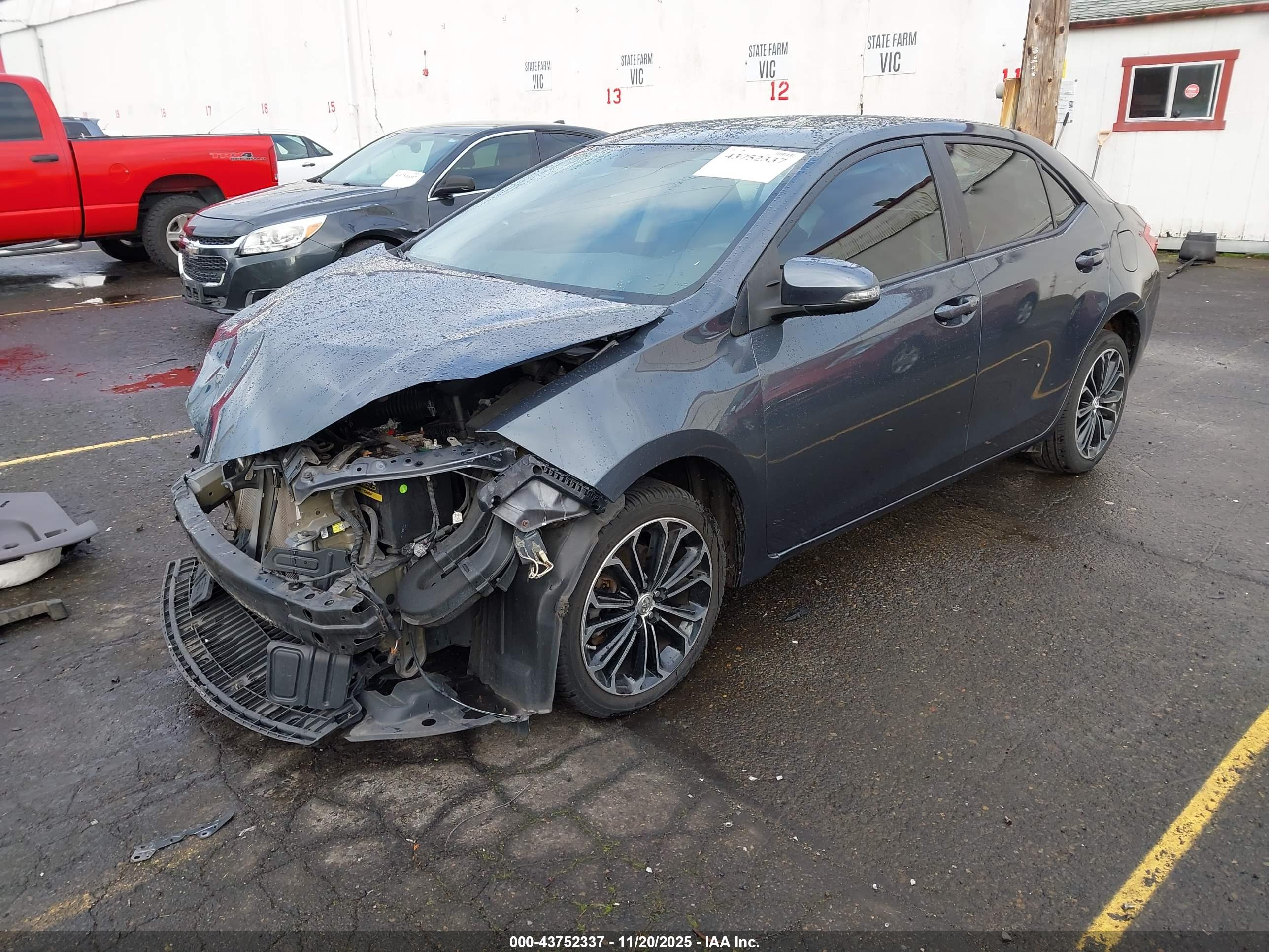 TOYOTA COROLLA image 2