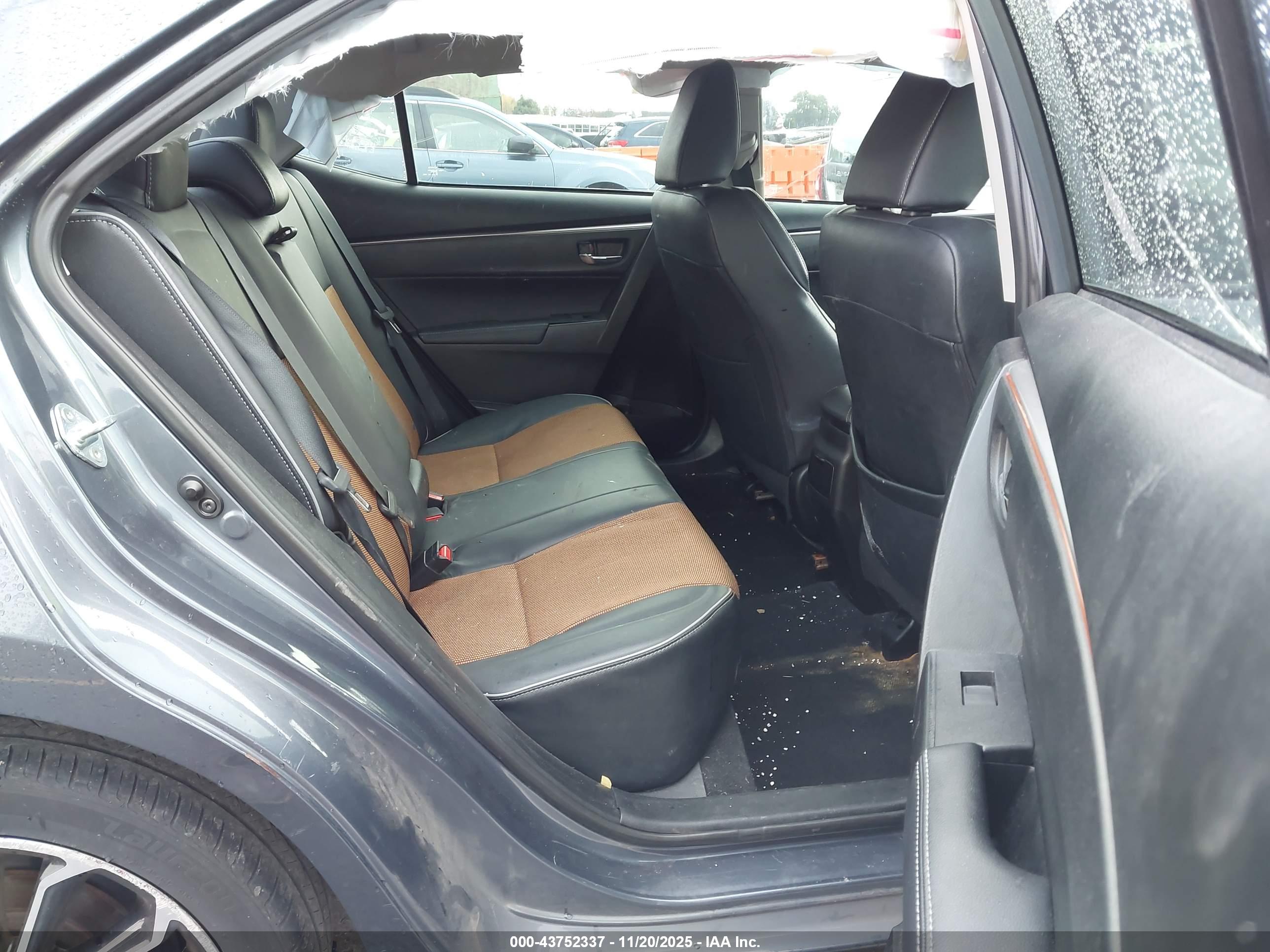 TOYOTA COROLLA image 8