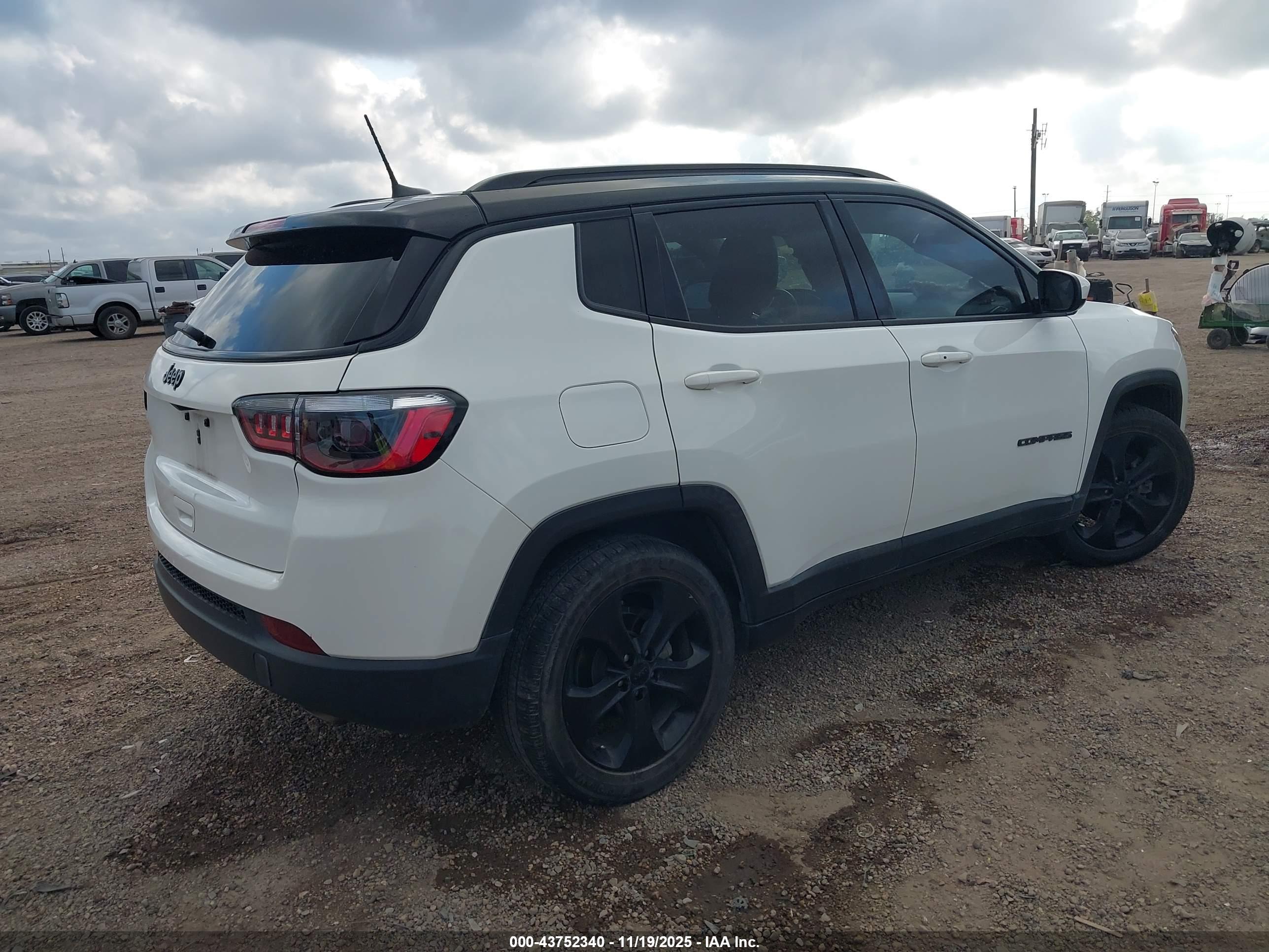 JEEP COMPASS image 4
