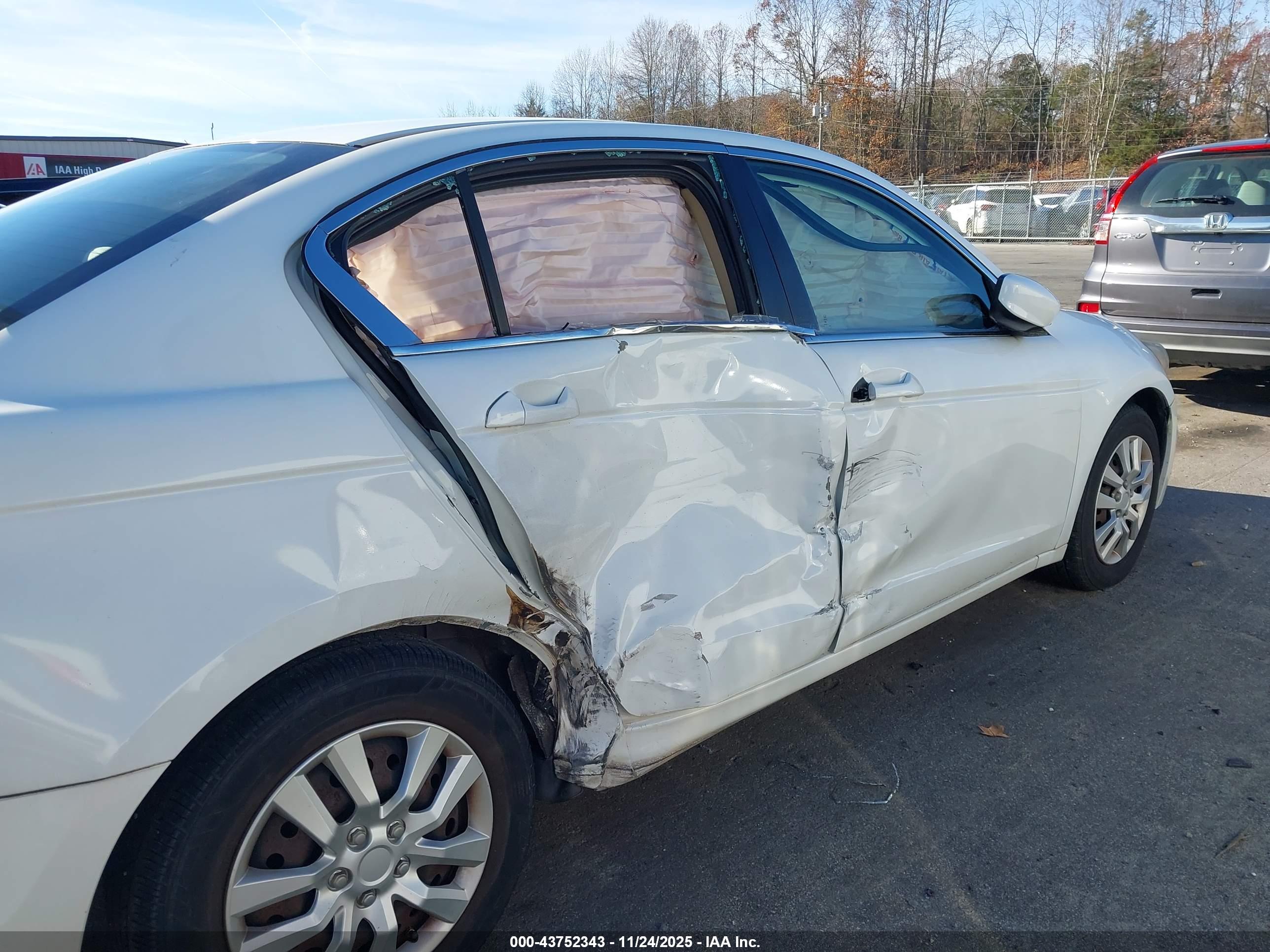 HONDA ACCORD image 6
