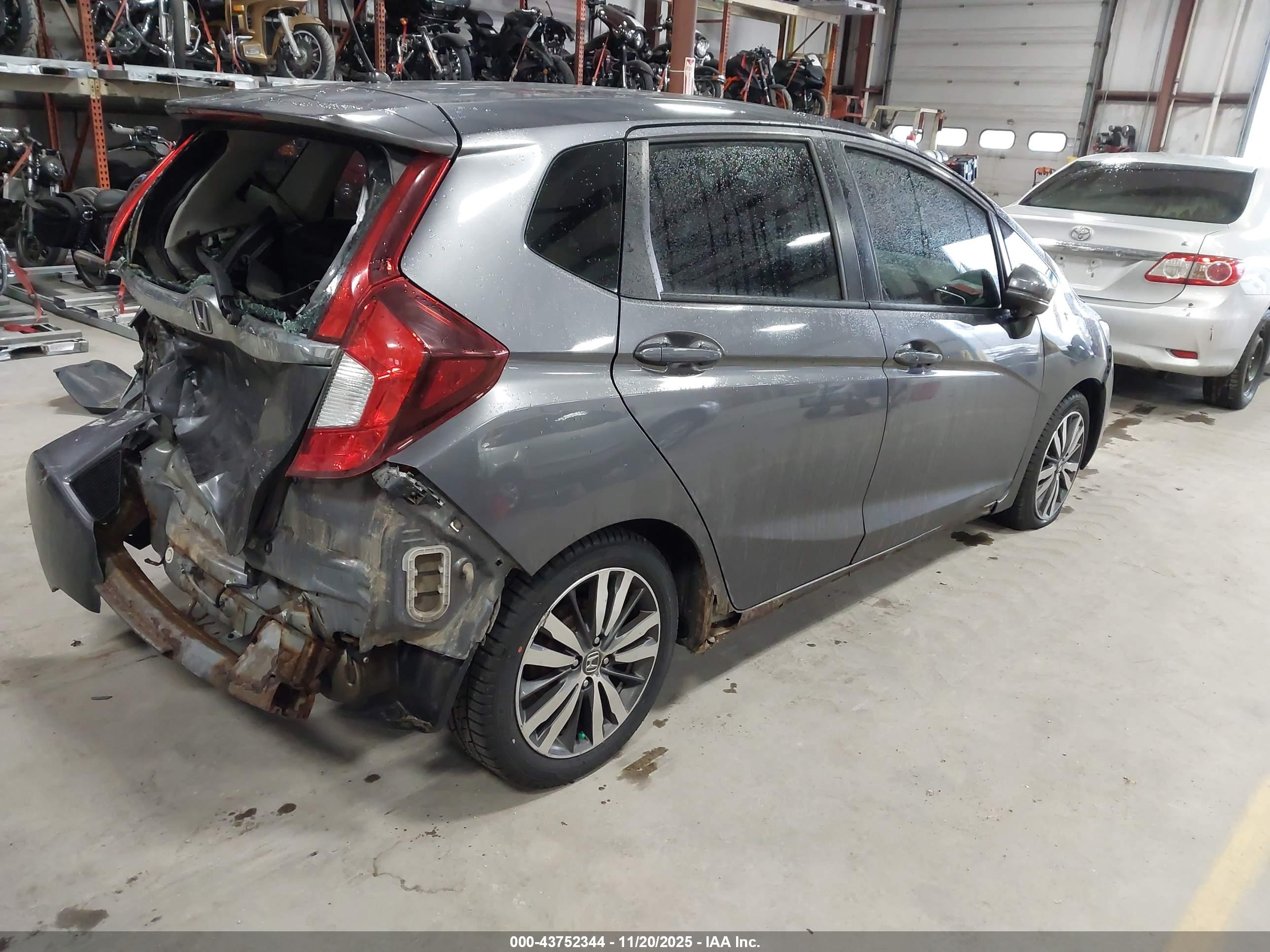 HONDA FIT image 4