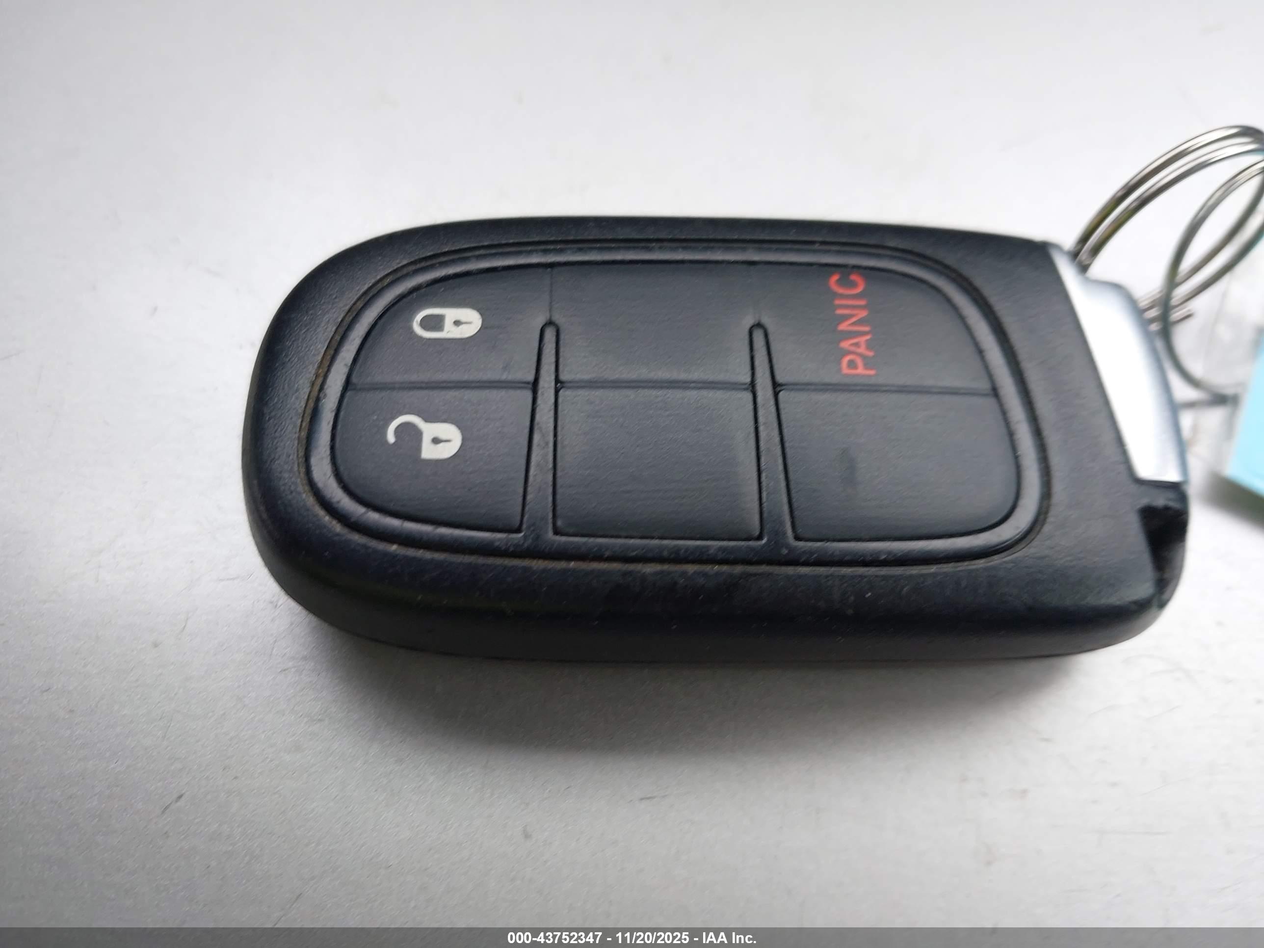 JEEP CHEROKEE image 11