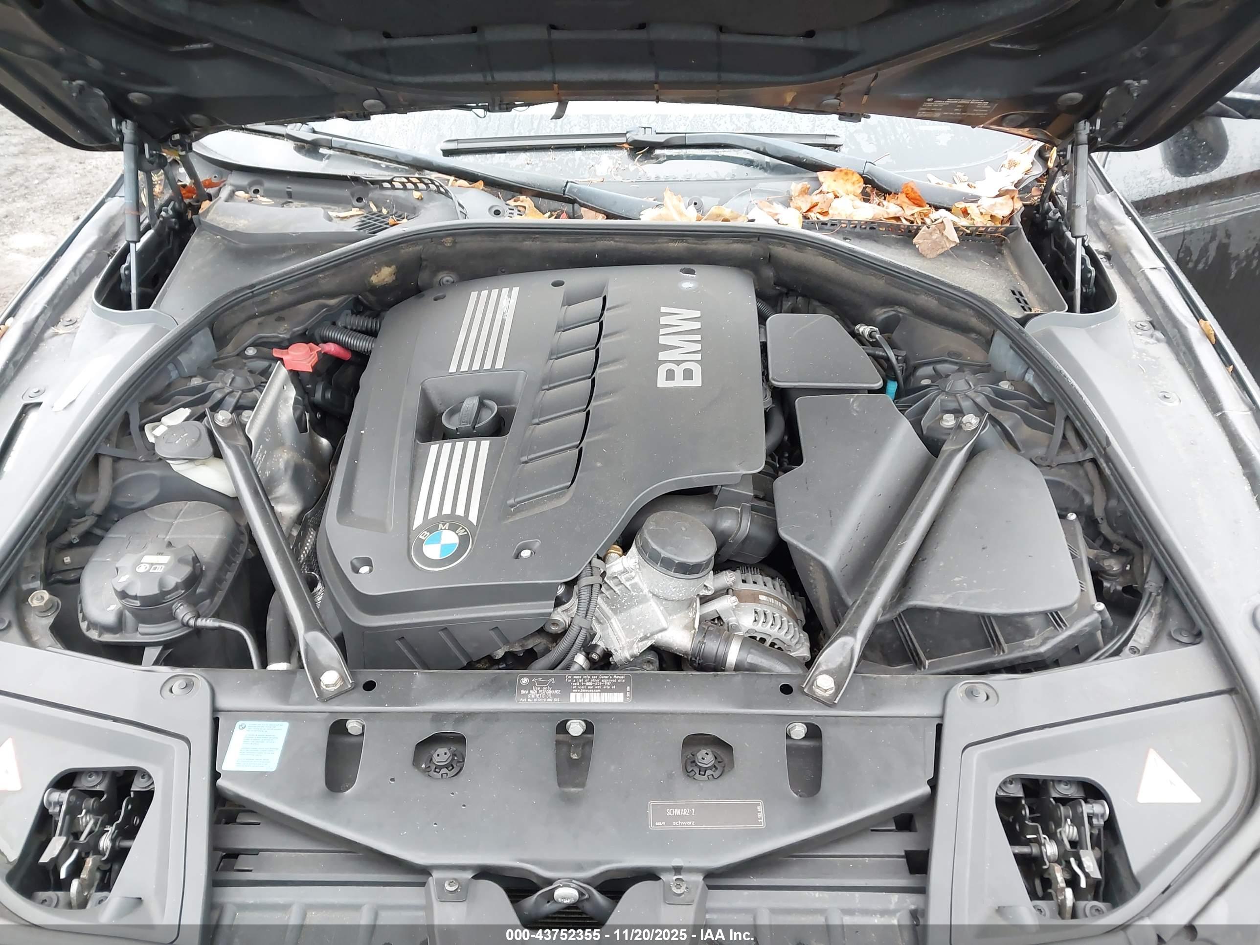 BMW 528I image 10