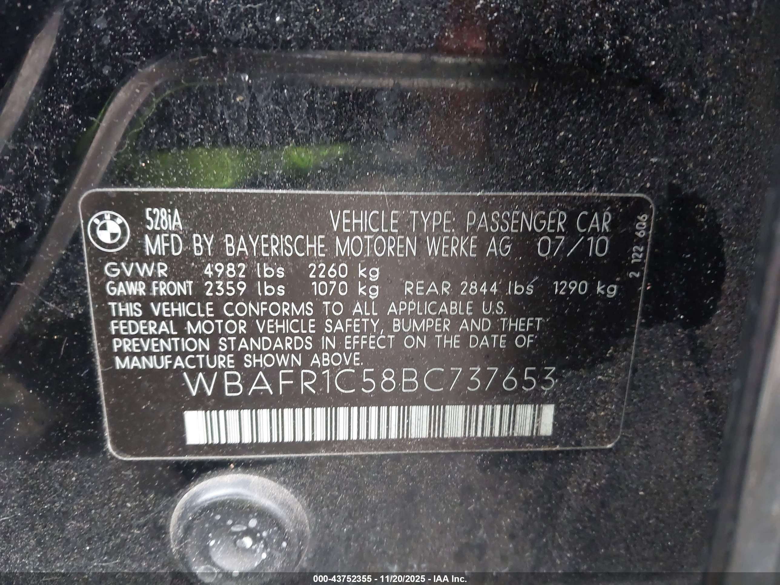 BMW 528I image 9