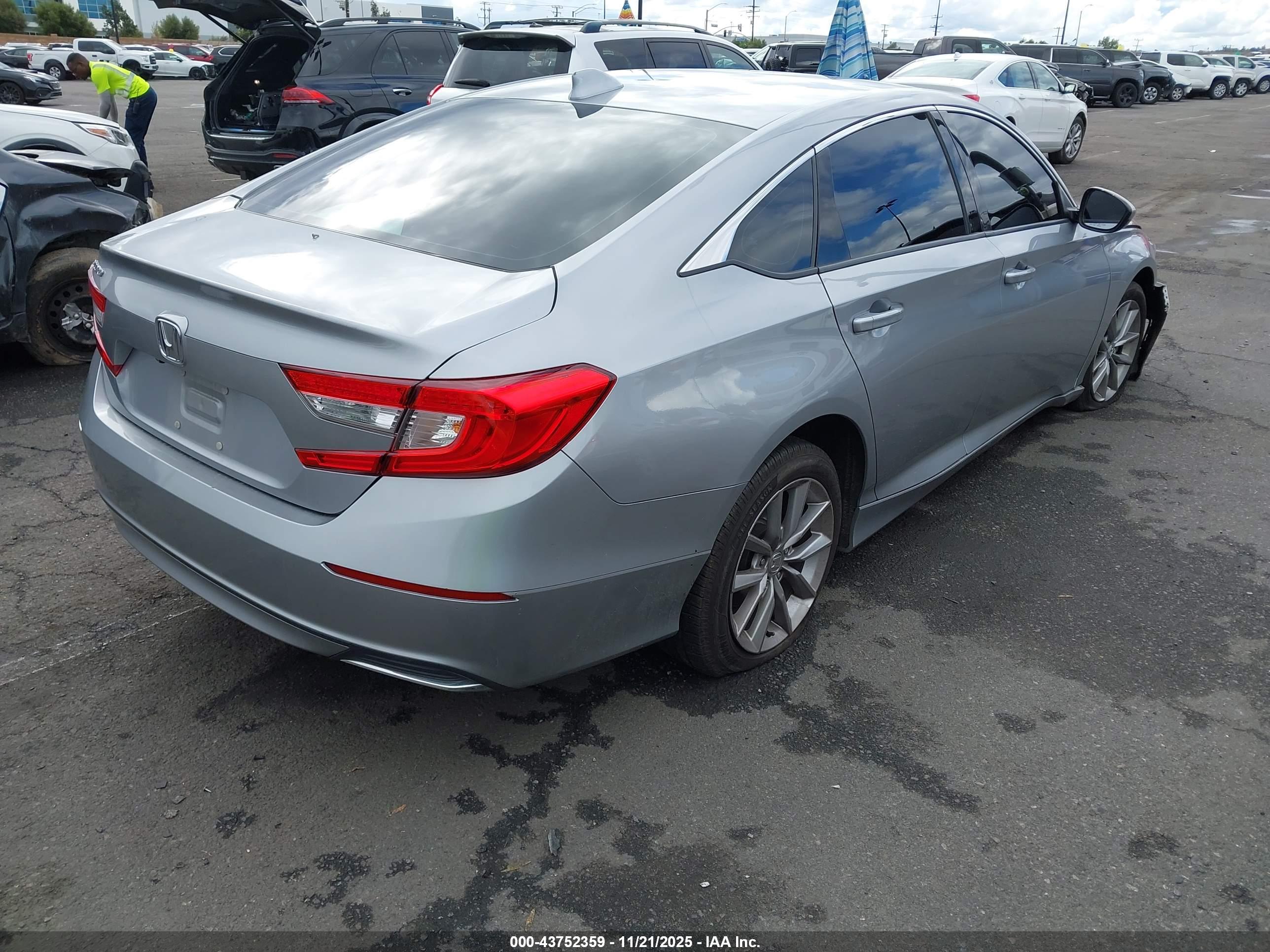 HONDA ACCORD image 4