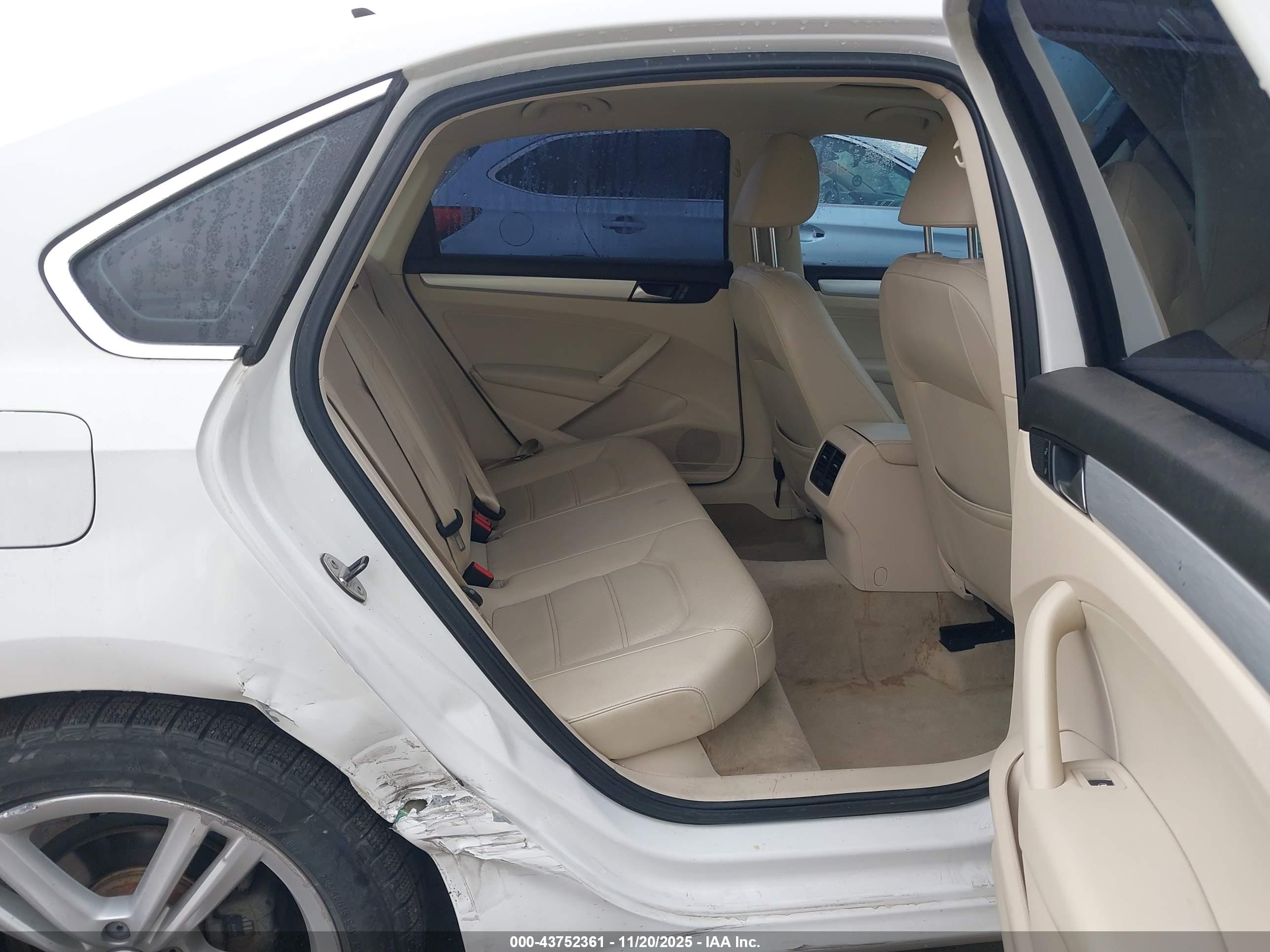 VOLKSWAGEN PASSAT image 8