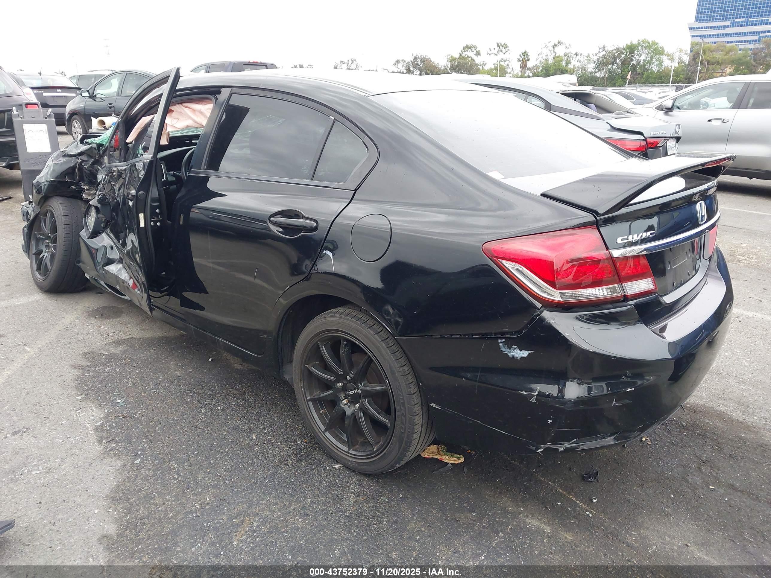 HONDA CIVIC image 3