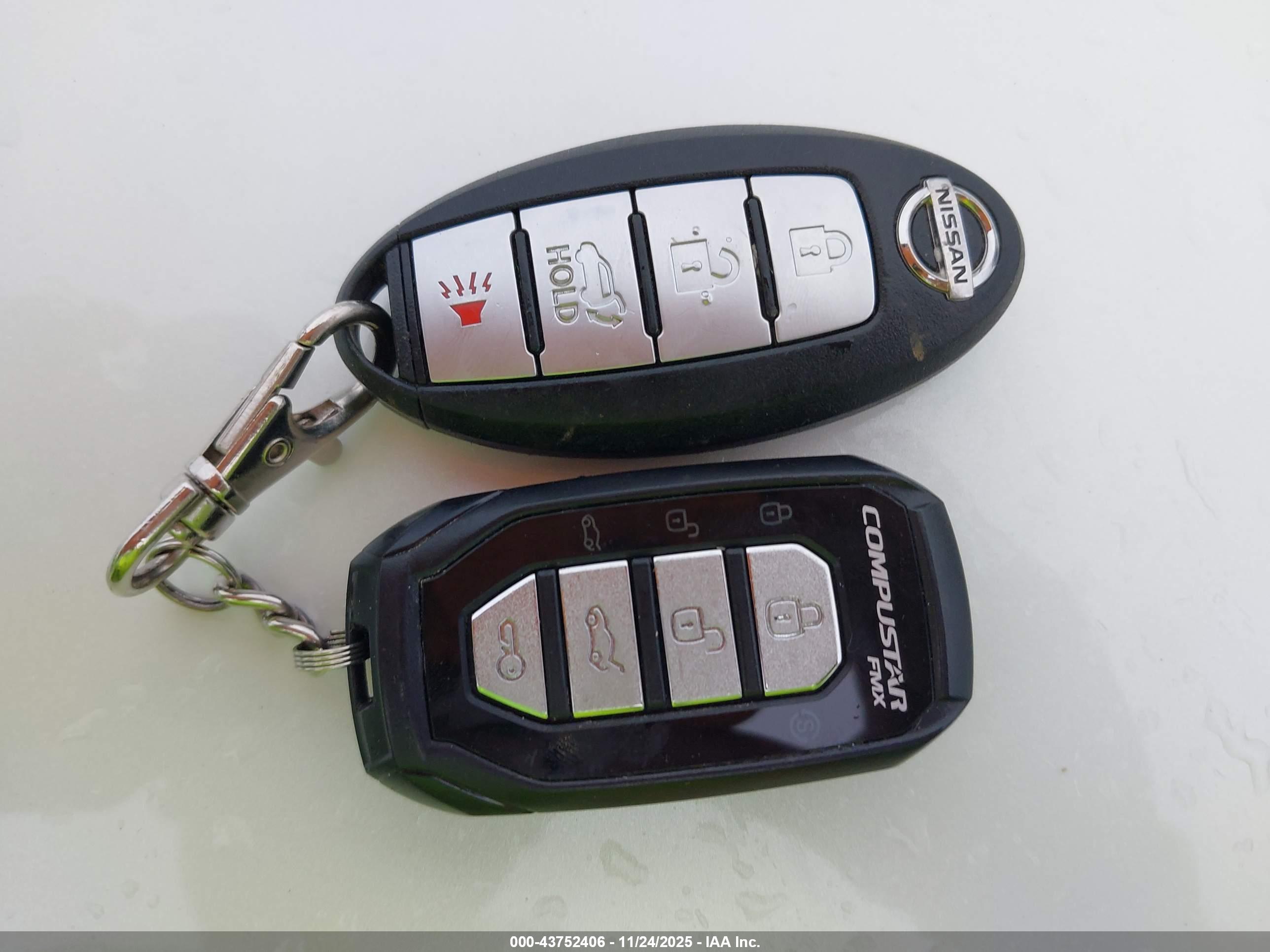 NISSAN ROGUE image 11