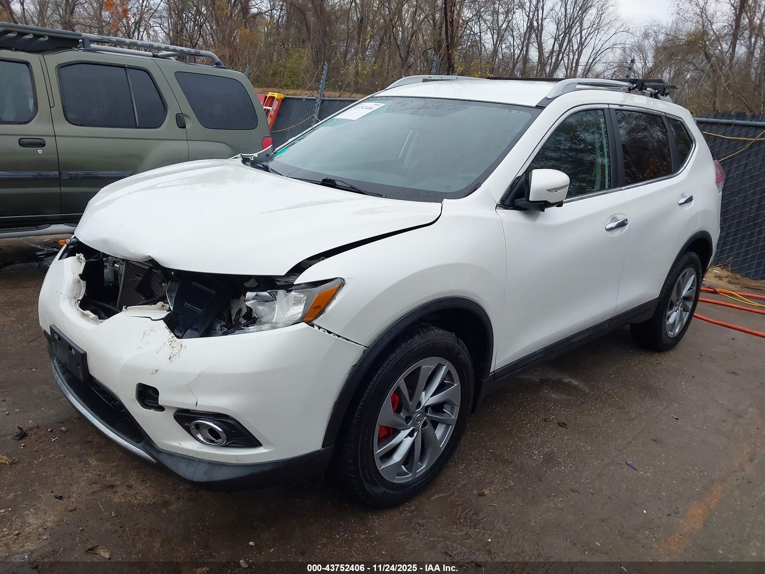 NISSAN ROGUE image 2