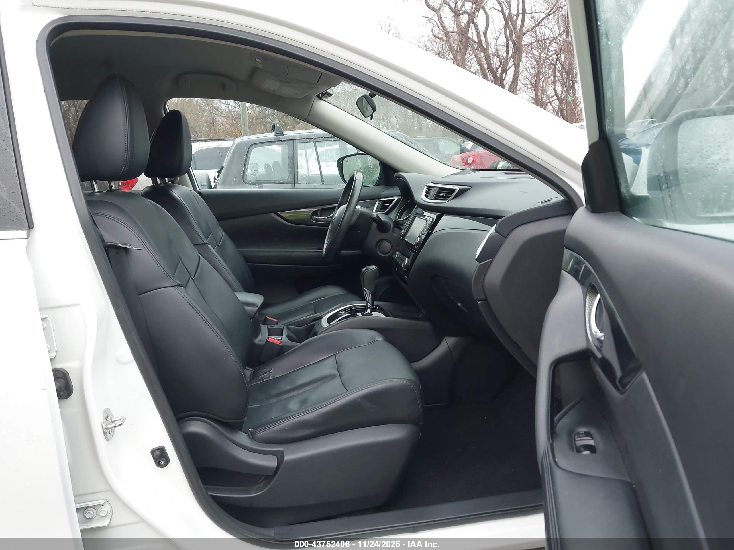 NISSAN ROGUE image 5