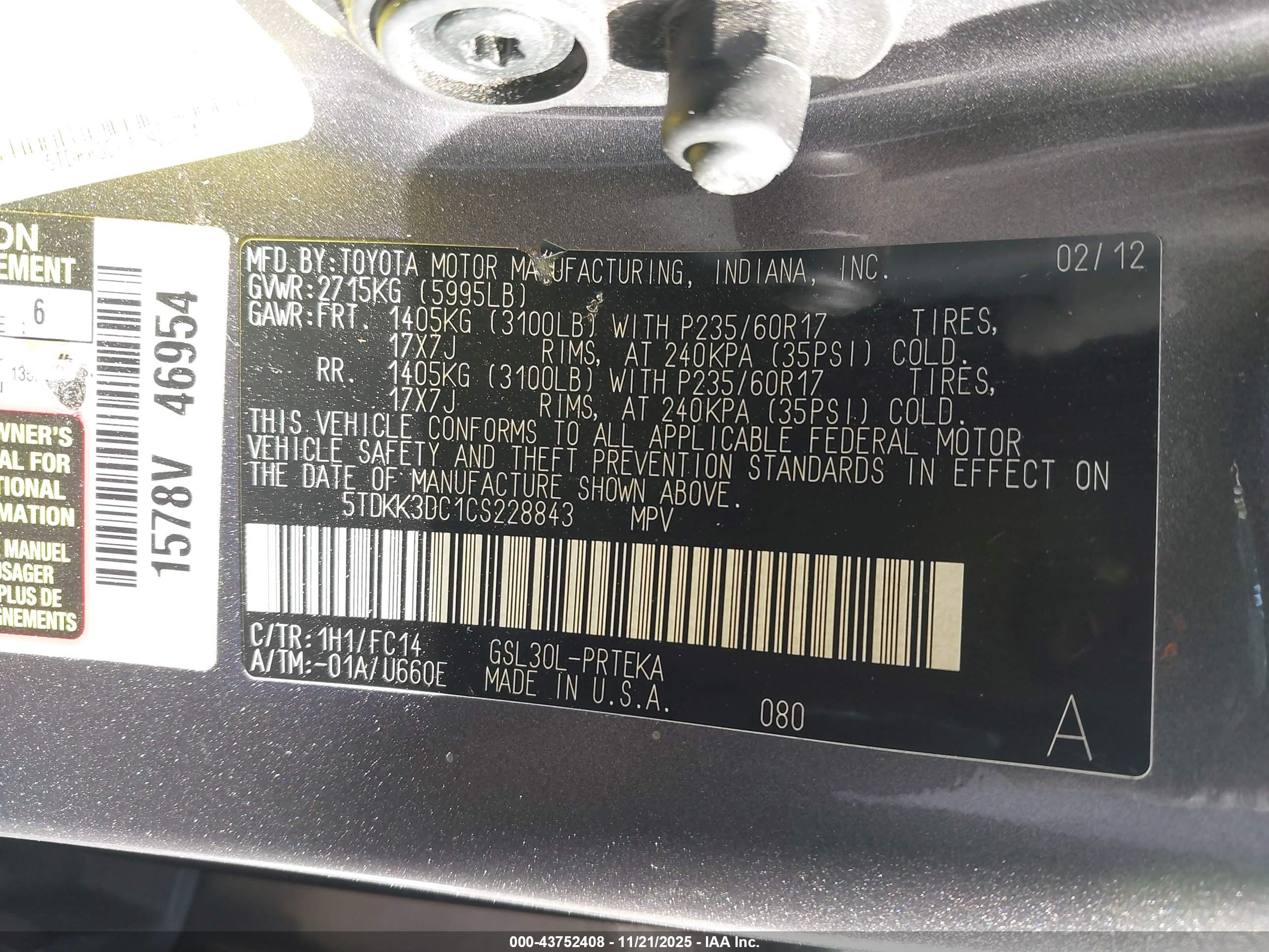 TOYOTA SIENNA image 9