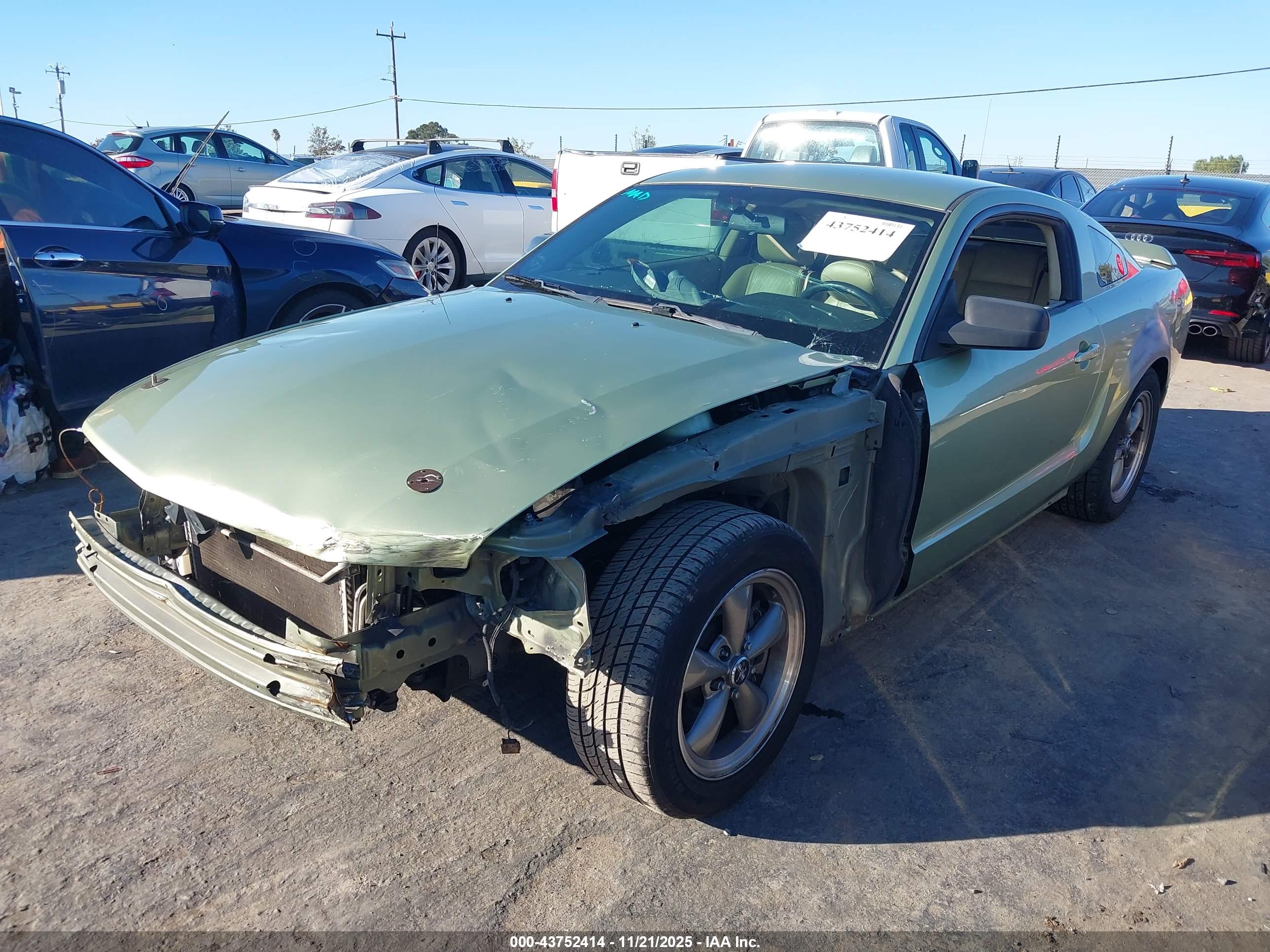 FORD MUSTANG image 2